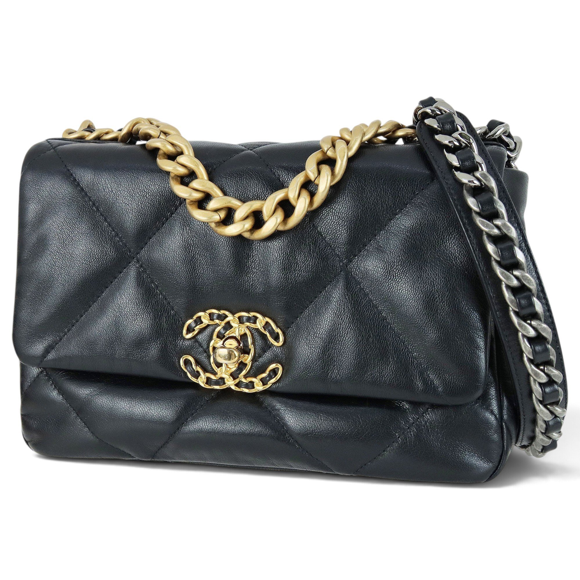 Chanel 19 leather handbag