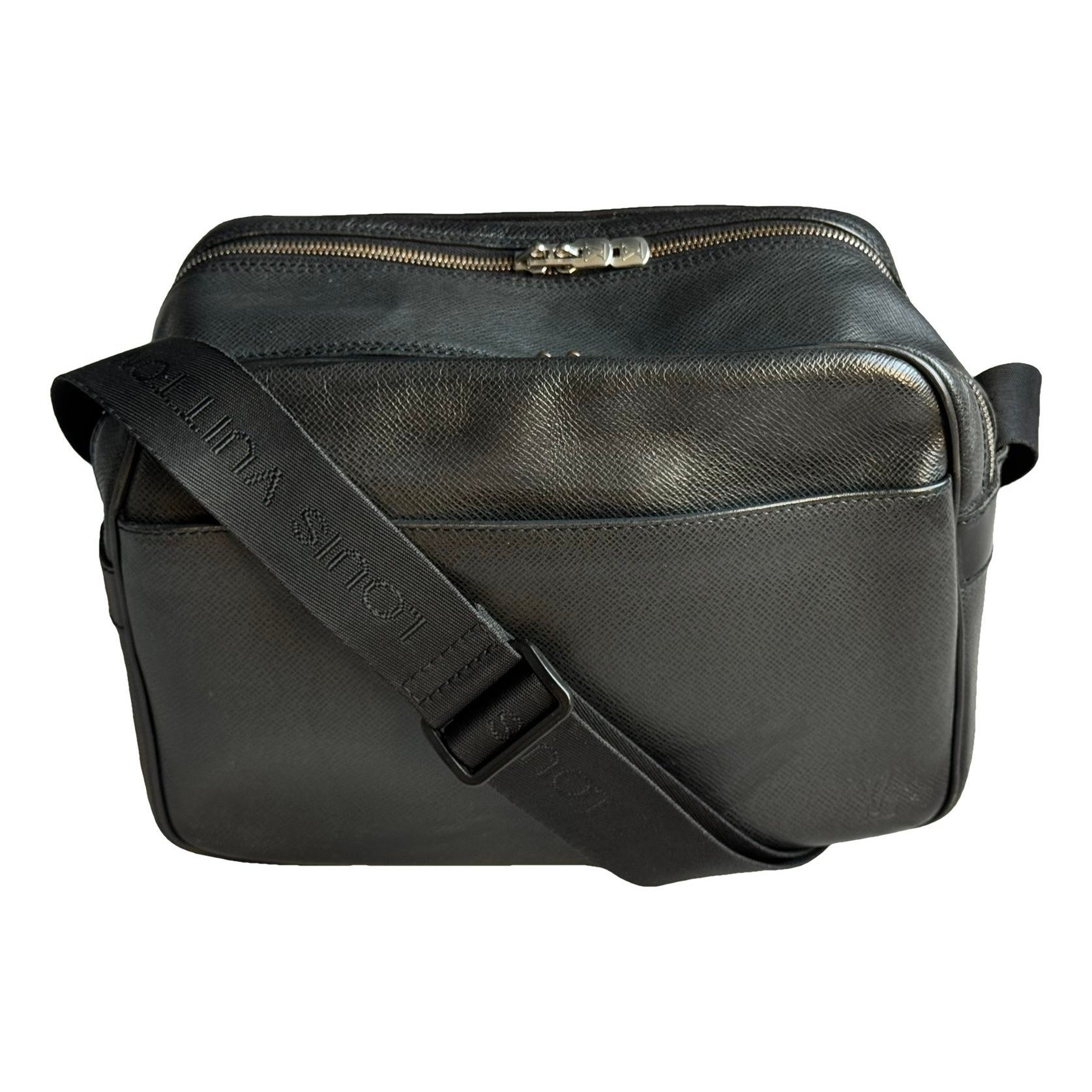 Reporter leather crossbody bag