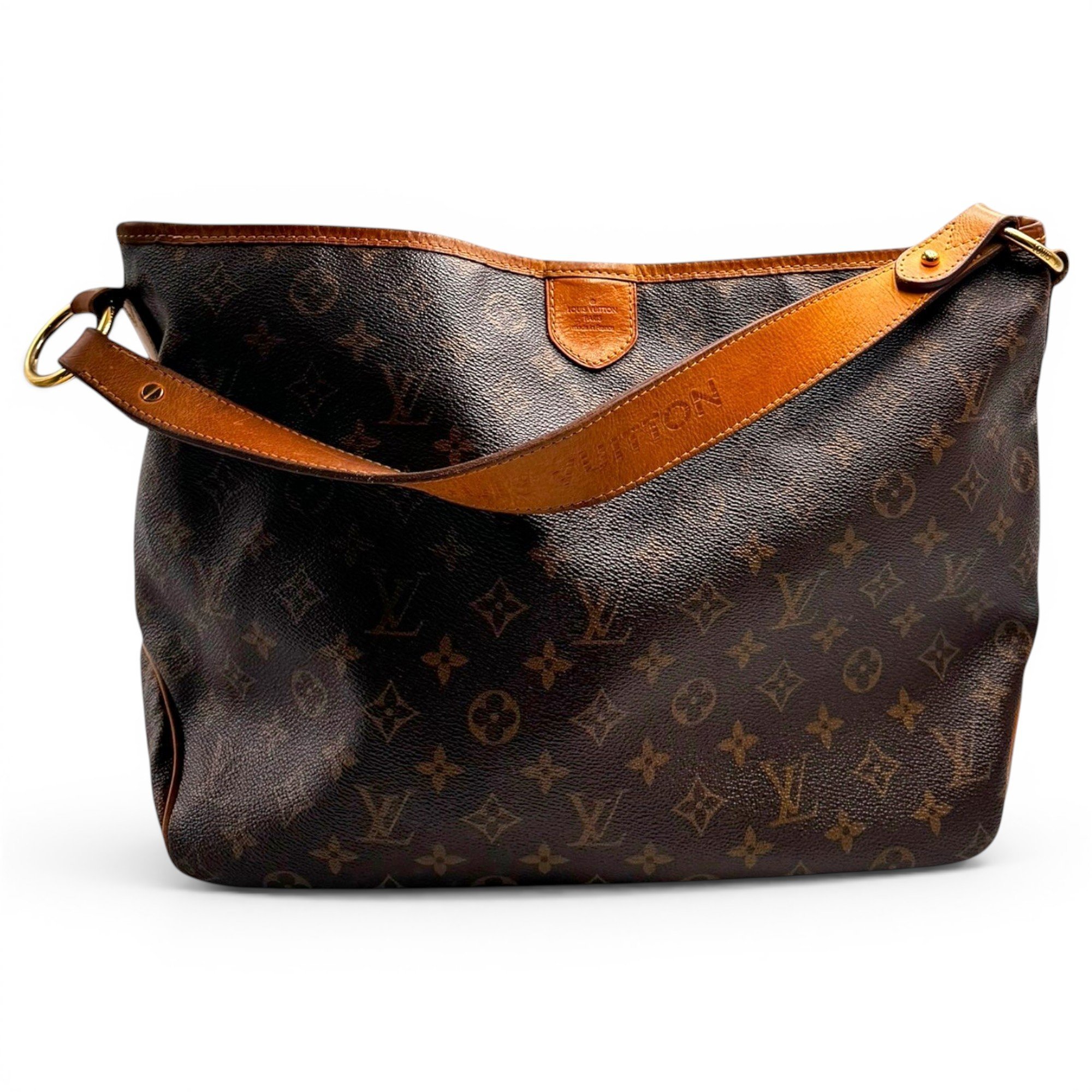 Delightful leather handbag