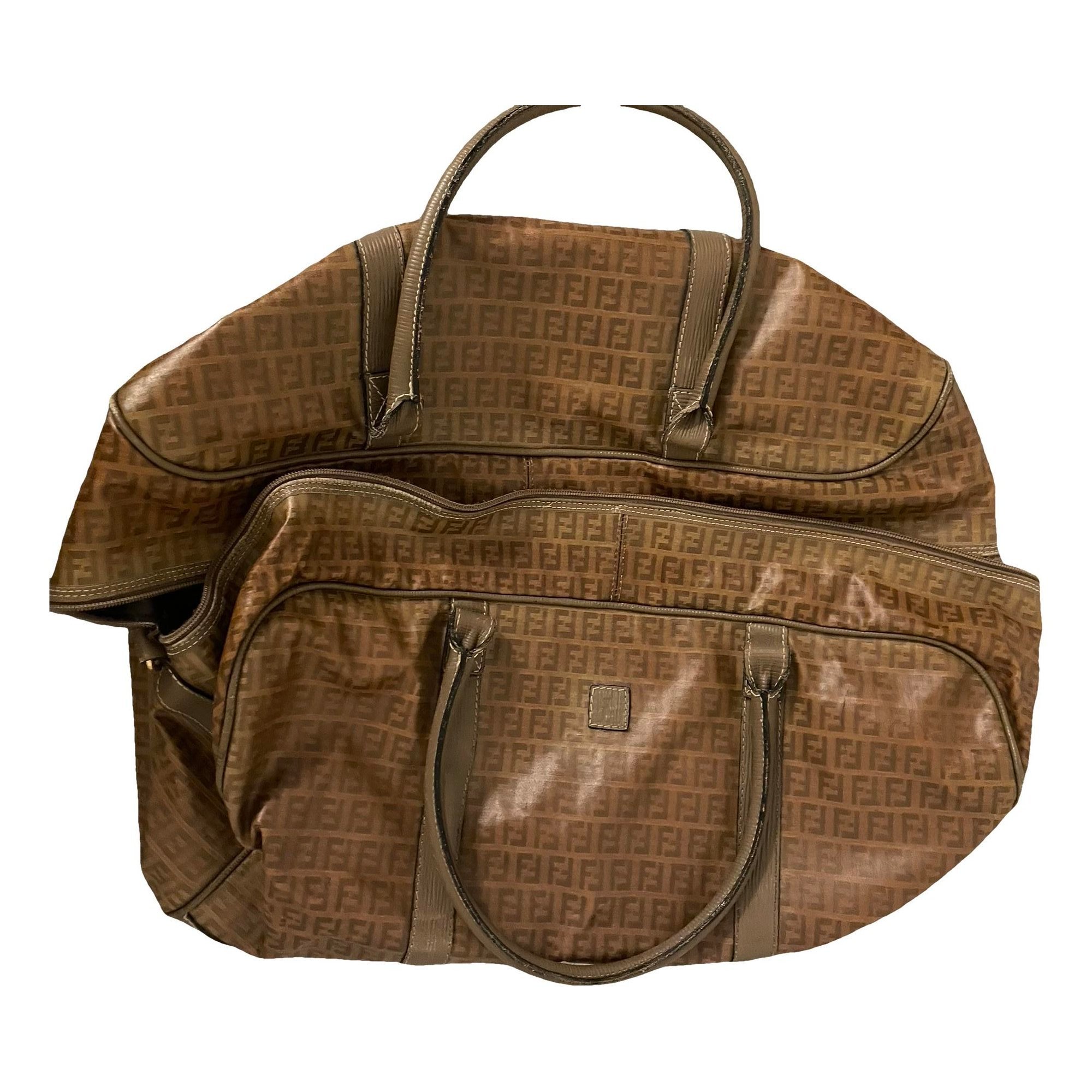 Leather travel bag