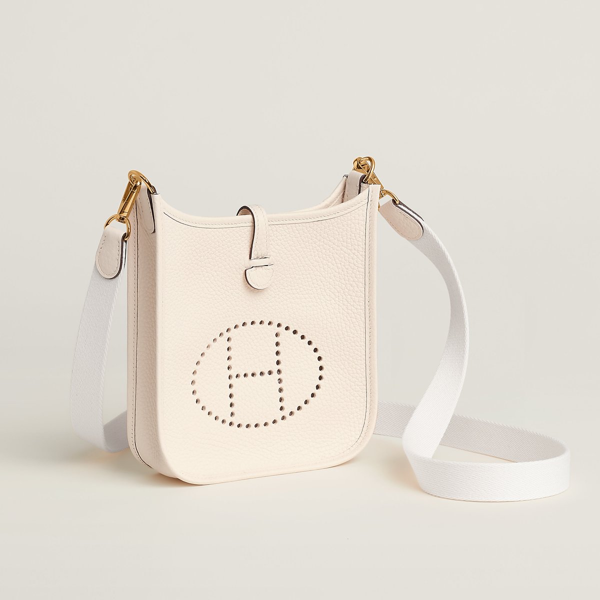 Evelyne 16 Amazone 백