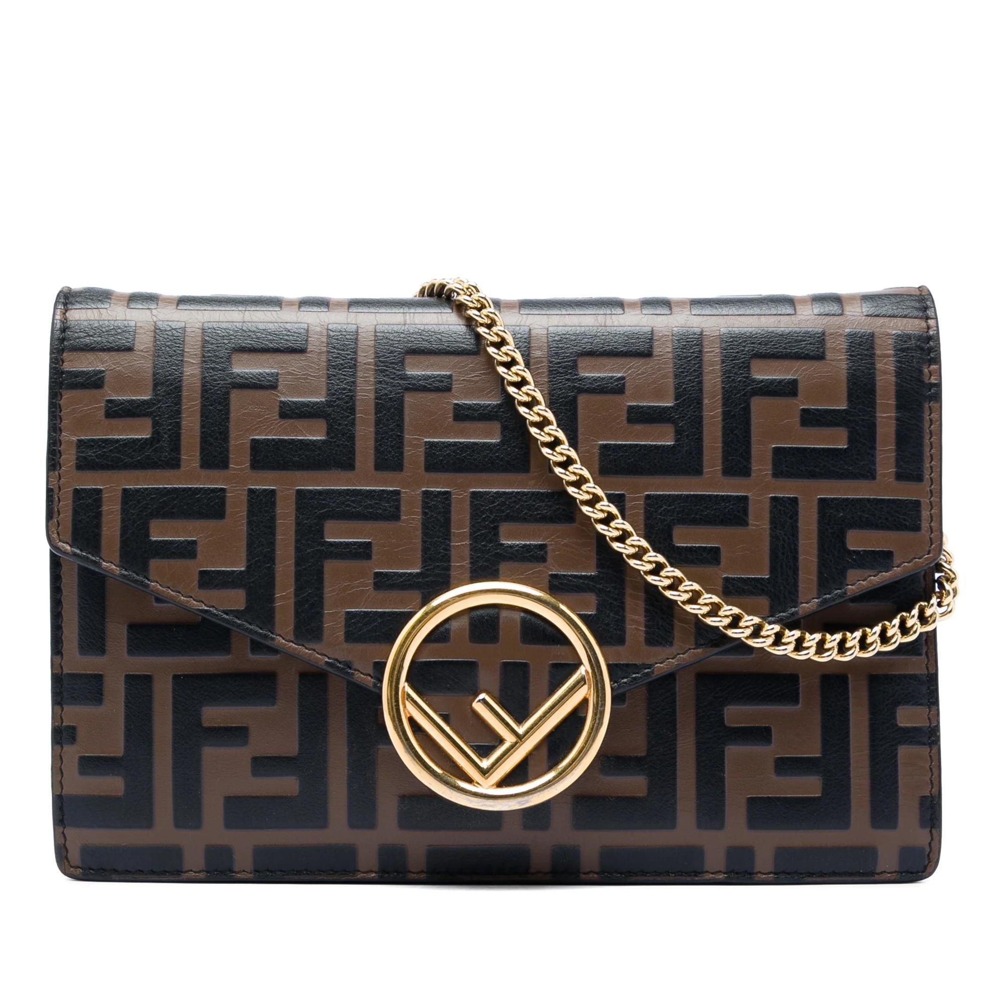 Wallet On Chain leather crossbody bag