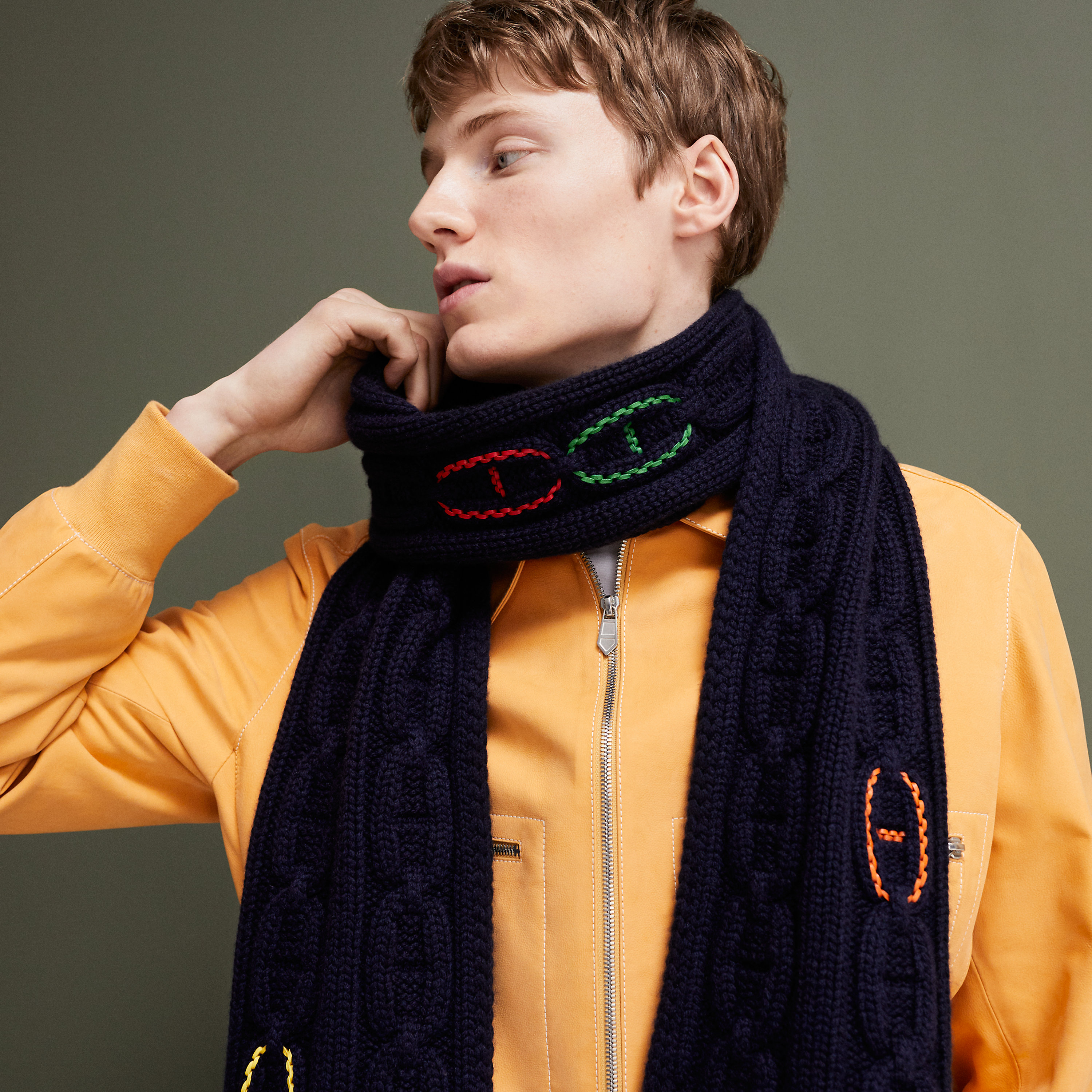 Tri-Maillon Details Cuir muffler