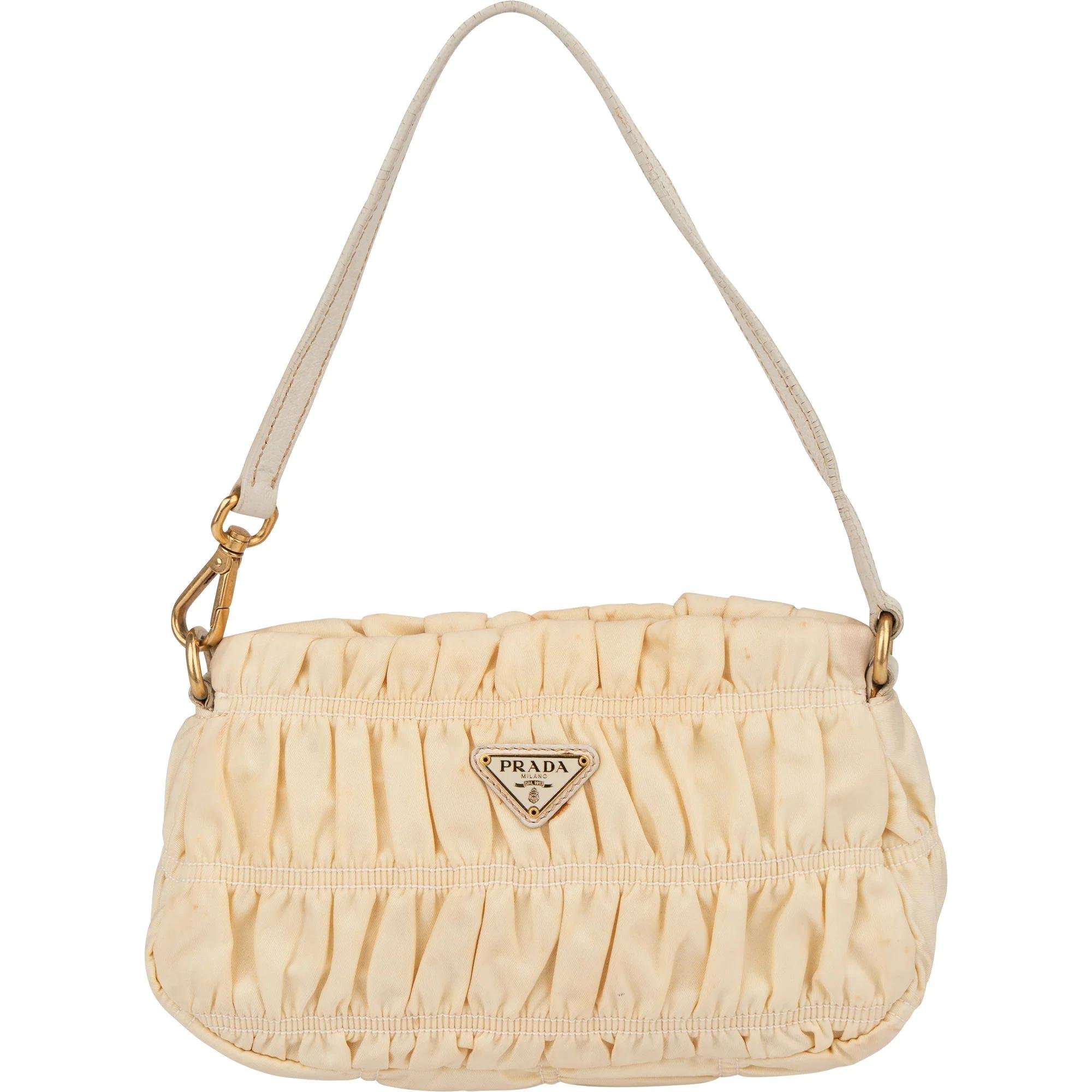 Triangle leather handbag