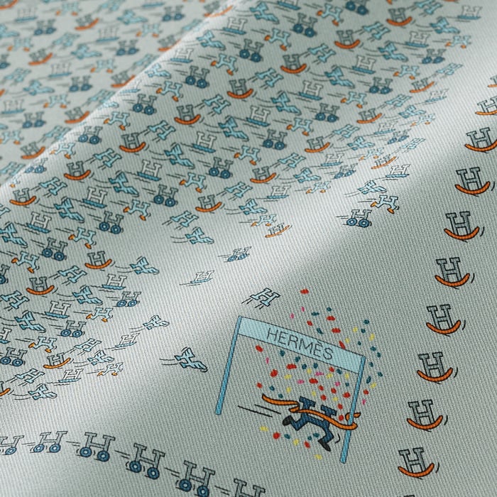 H En Mouvement Pocket Square 45