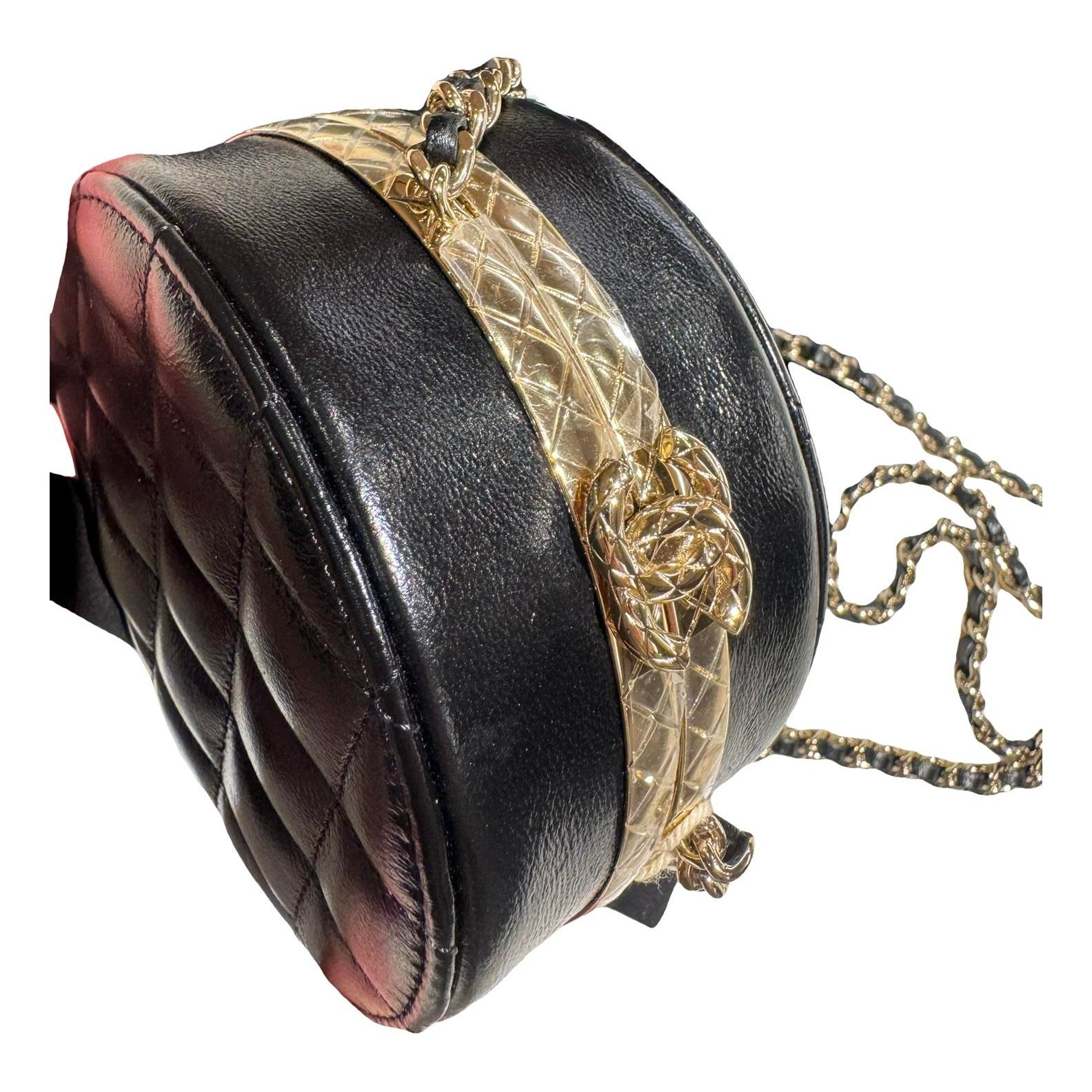 Chanel 19 leather crossbody bag