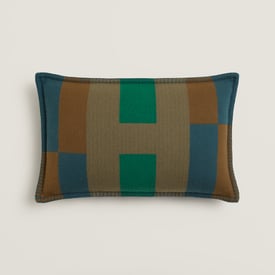 H Horizon pillow, medium model