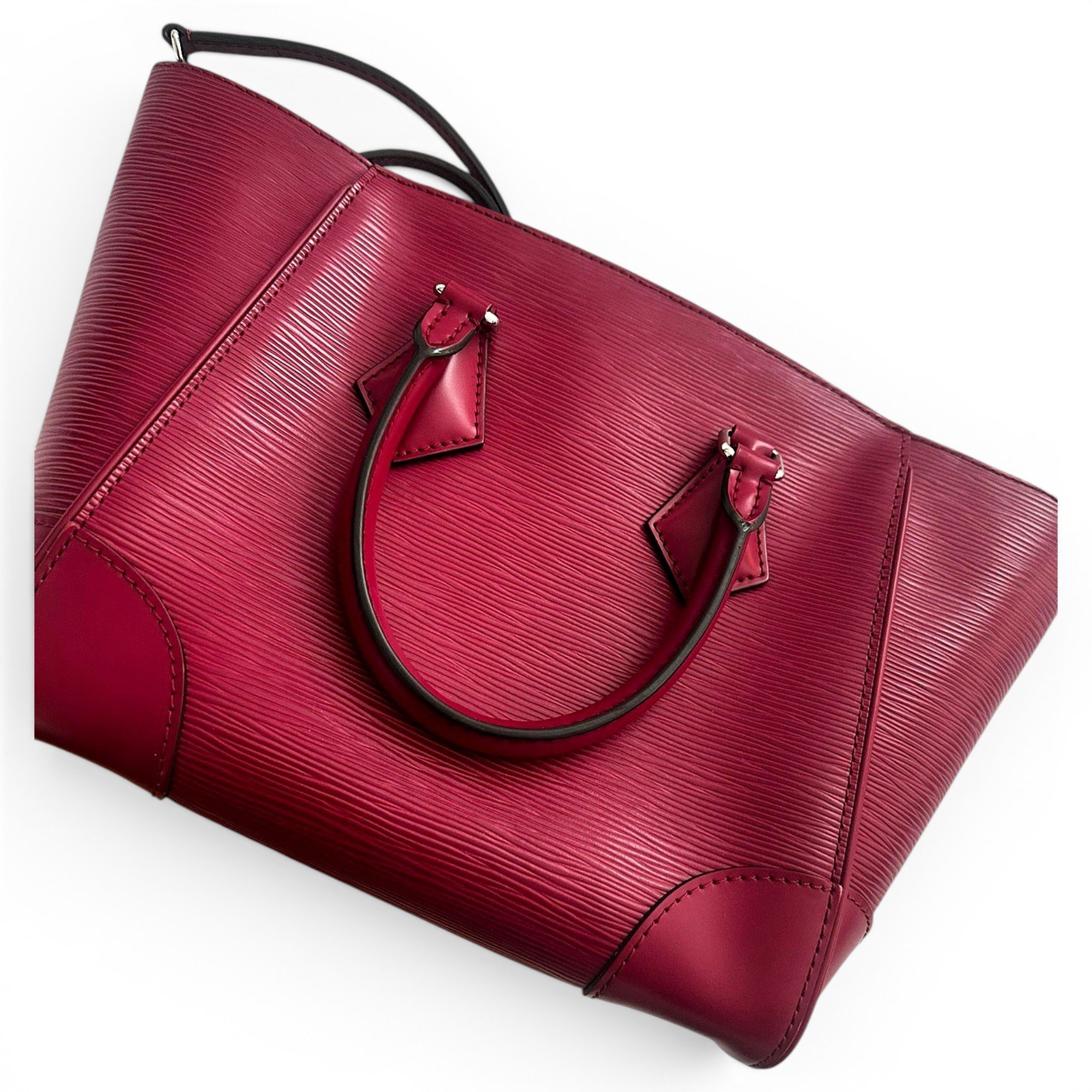 Louis Vuitton Leather handbag
