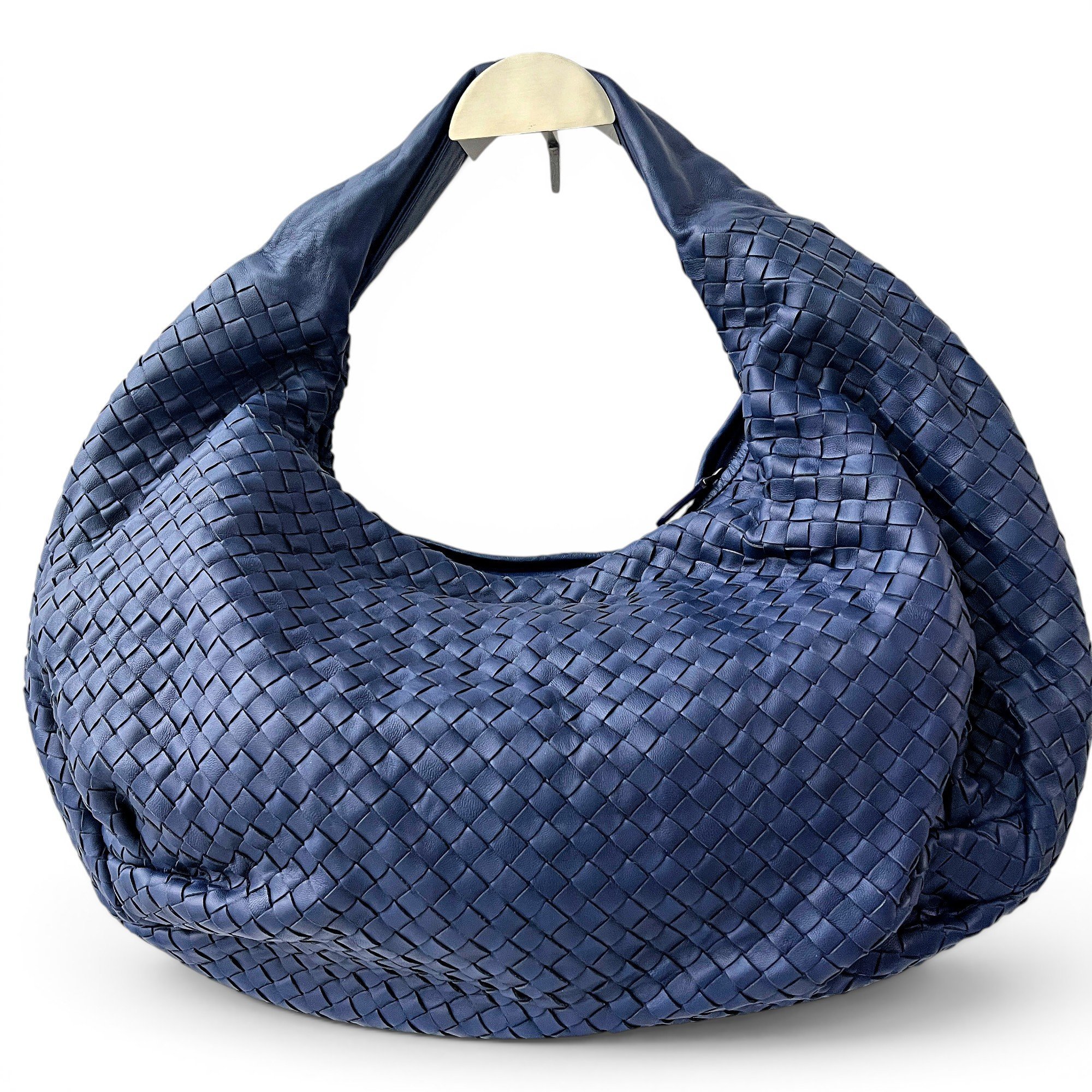 Veneta leather handbag