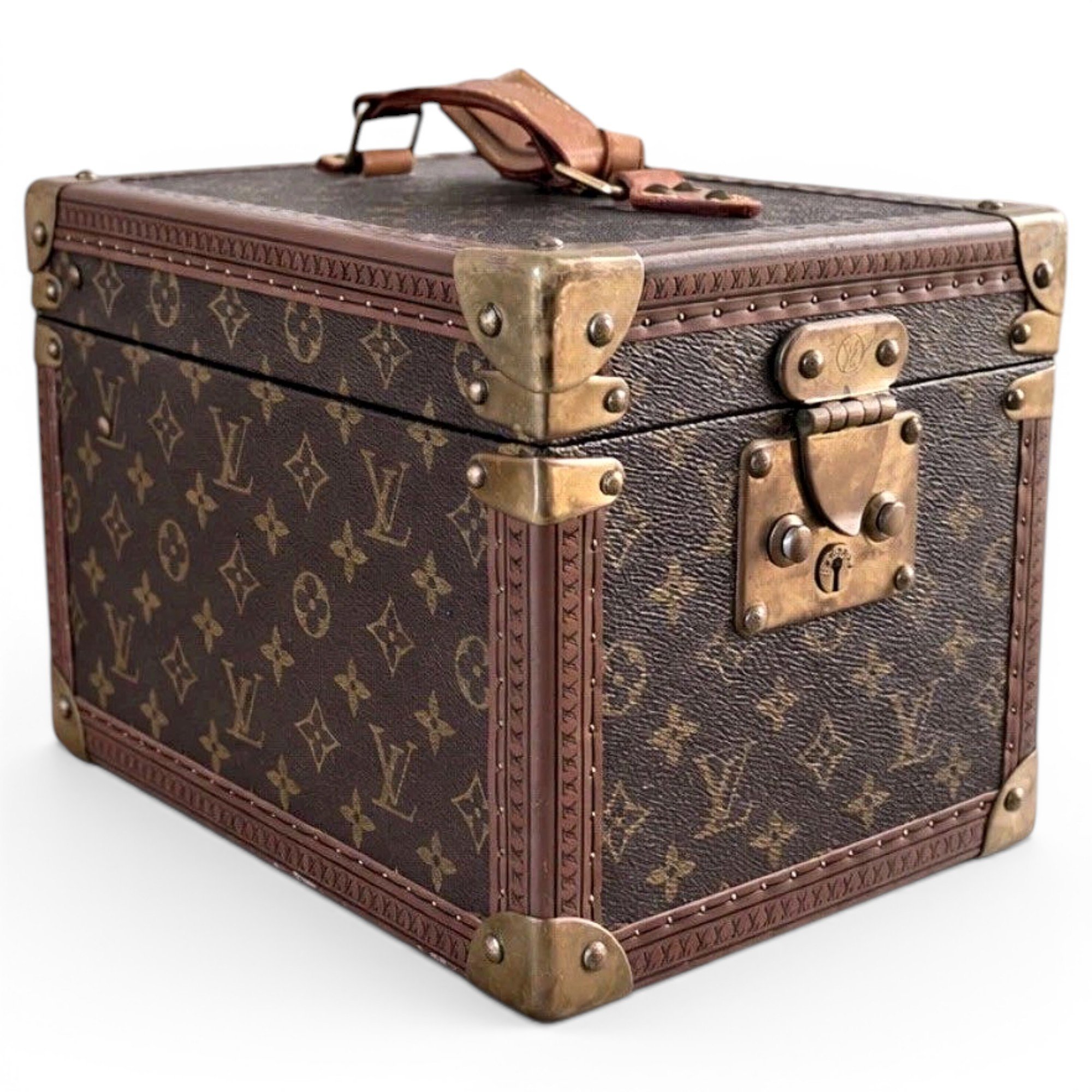 Leather travel bag