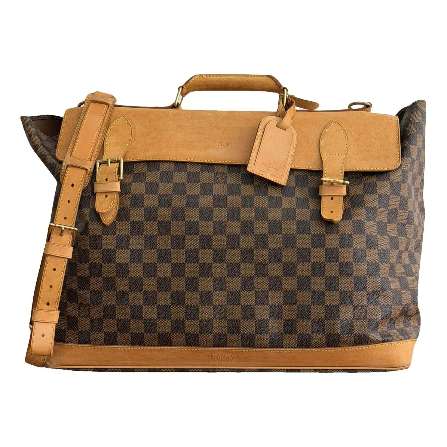 Leather travel bag