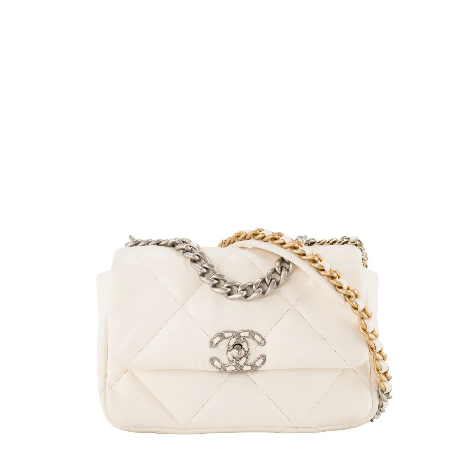 Chanel 19 leather bag