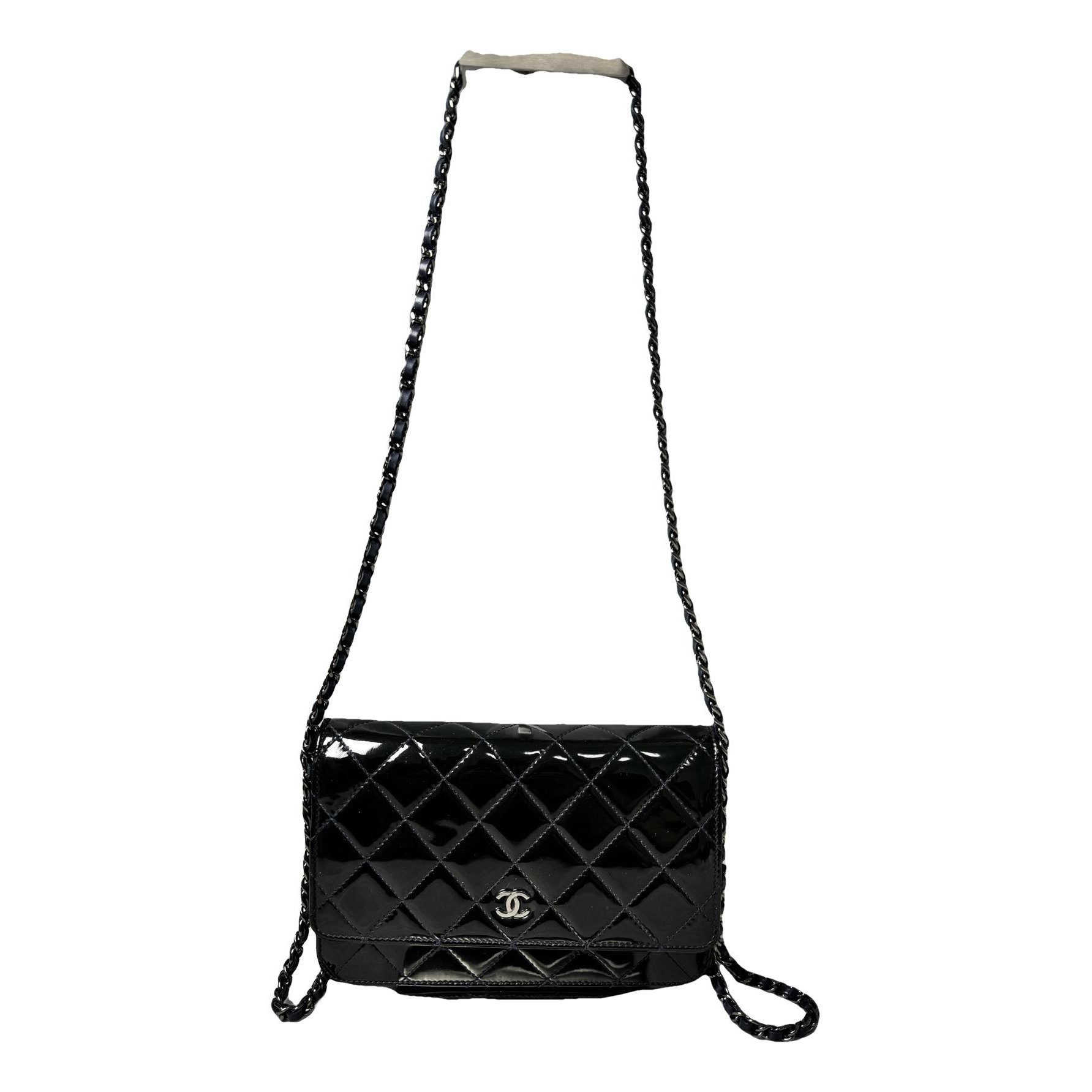 Wallet On Chain Timeless/Classique patent leather crossbody bag