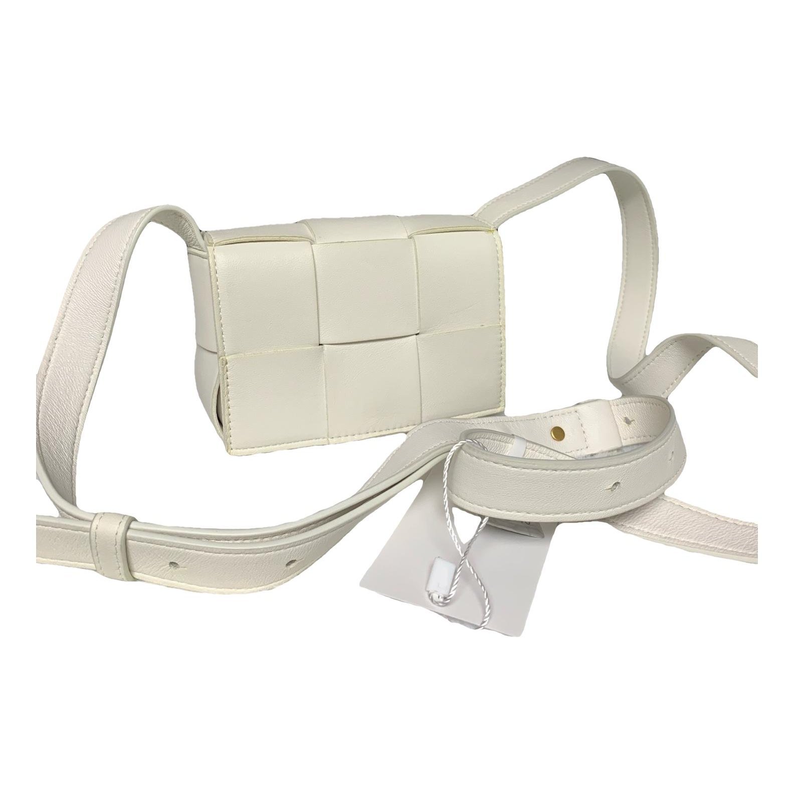 Cassette leather handbag