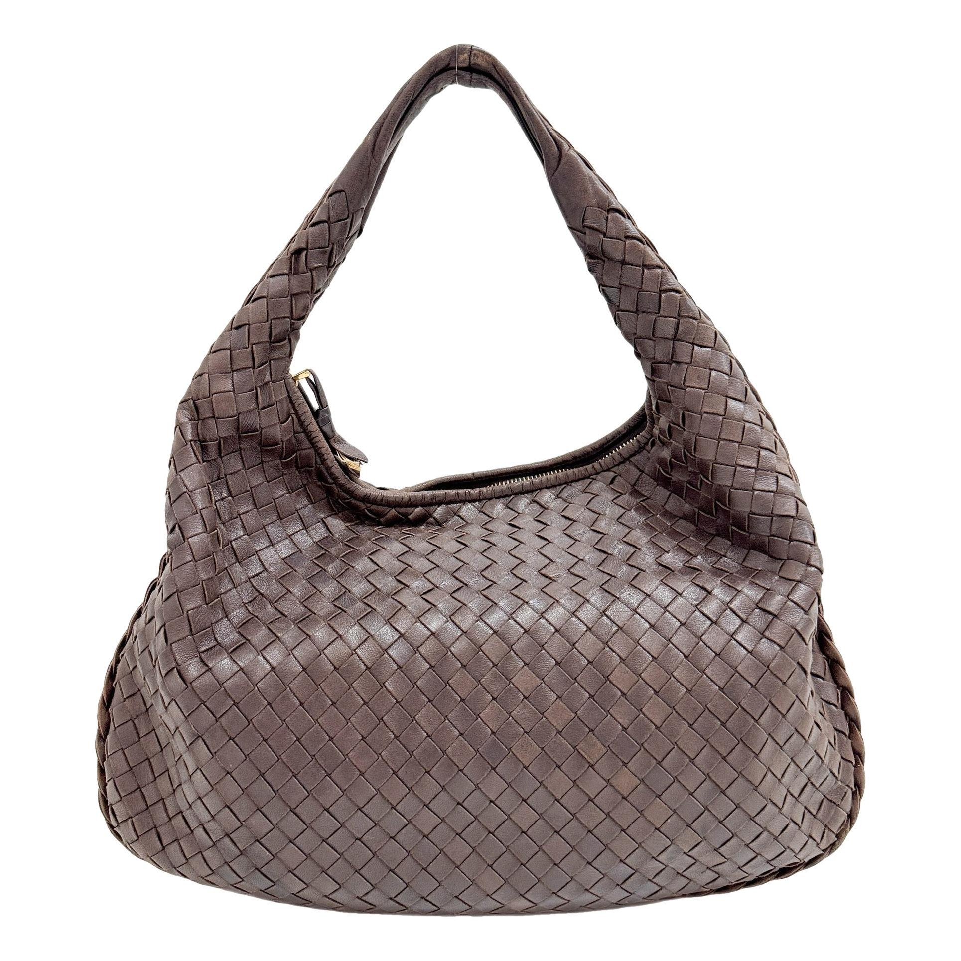 Veneta leather handbag