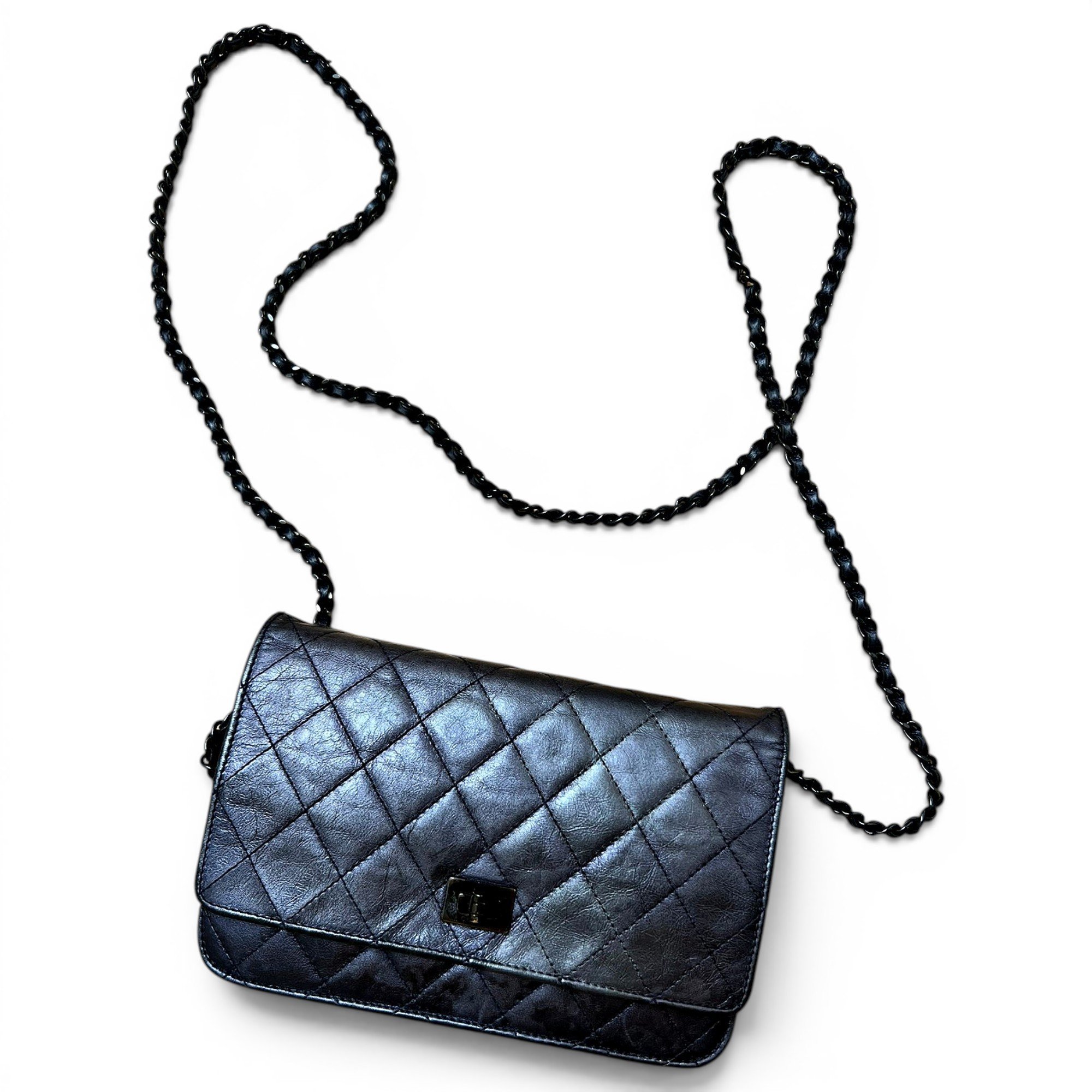 Wallet On Chain 2.55 leather crossbody bag