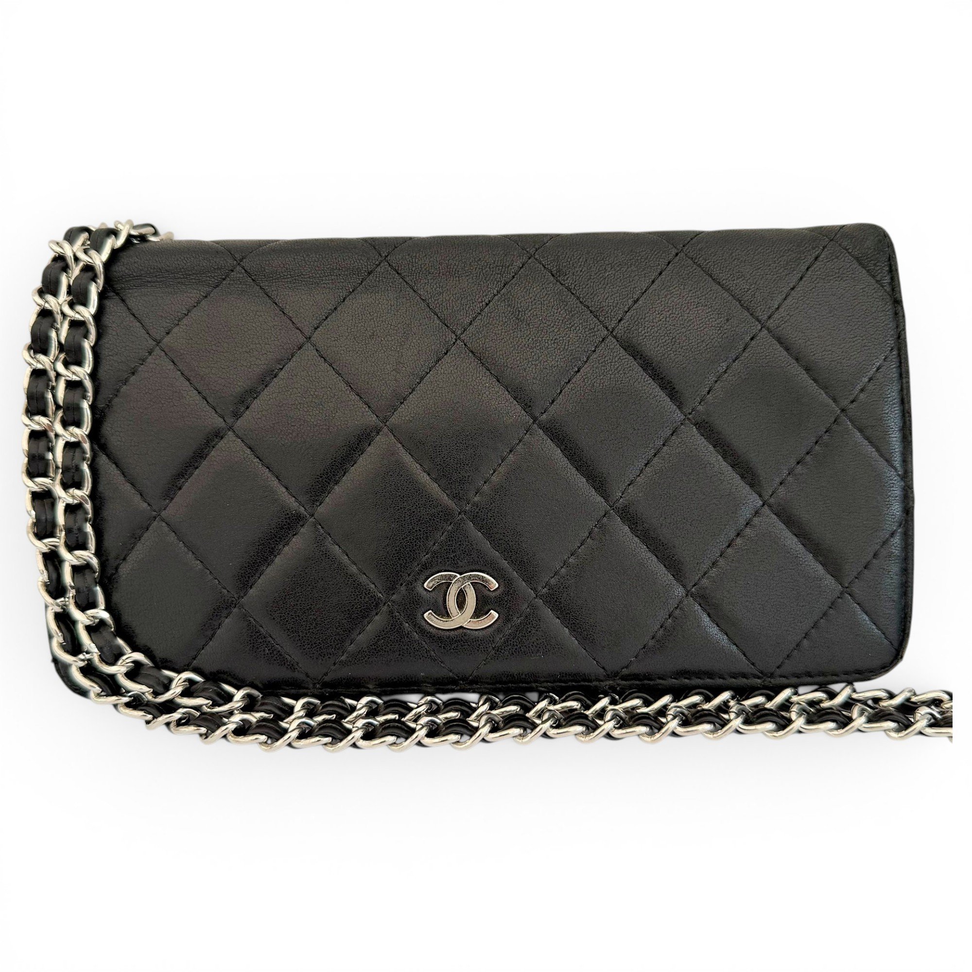 Wallet On Chain Timeless/Classique leather crossbody bag