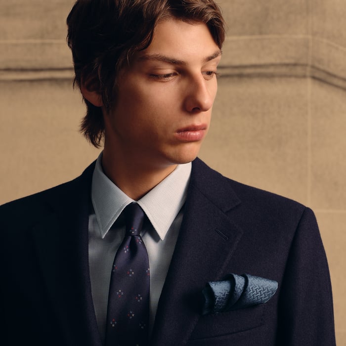Bleu Turquin Faconnee Upside Down Pocket Square 45