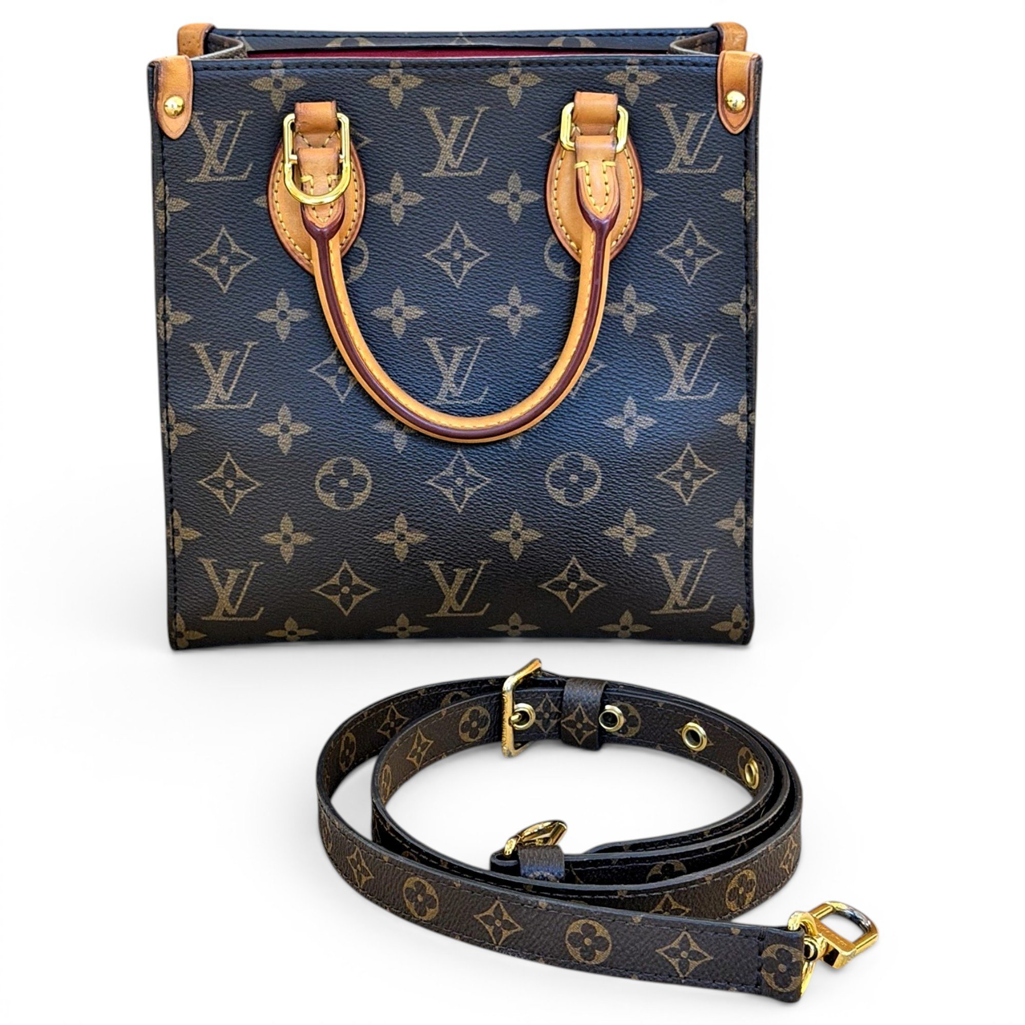 Plat leather handbag