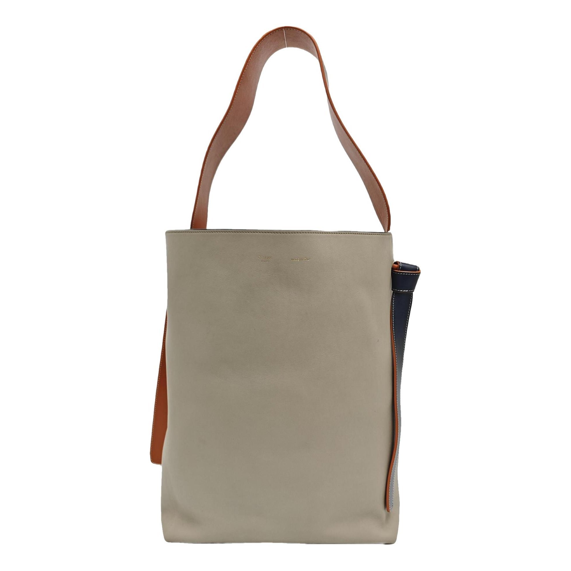 Twisted leather tote