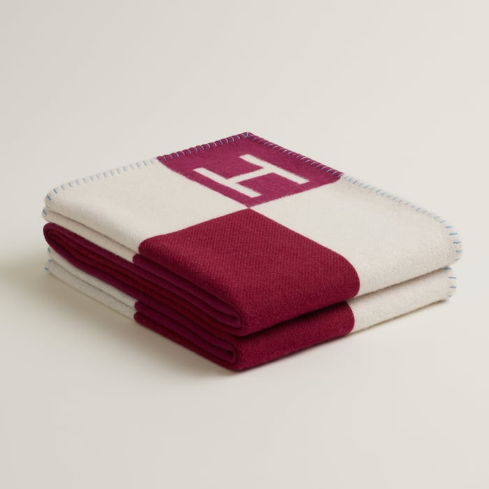Pourpre Avalon Vibration Throw Blanket