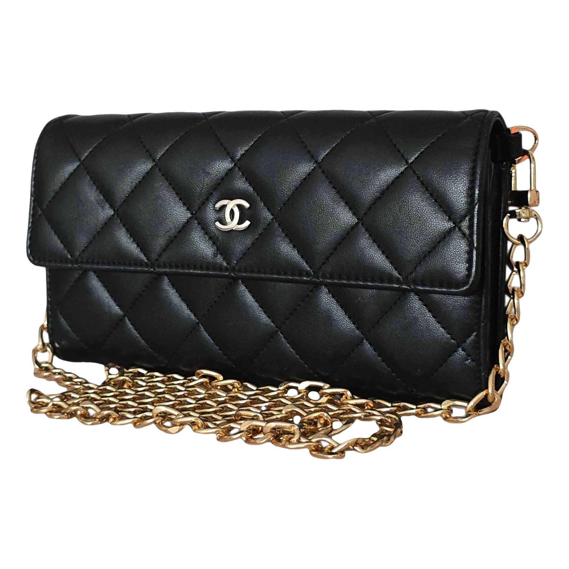 Wallet On Chain Timeless/Classique leather crossbody bag