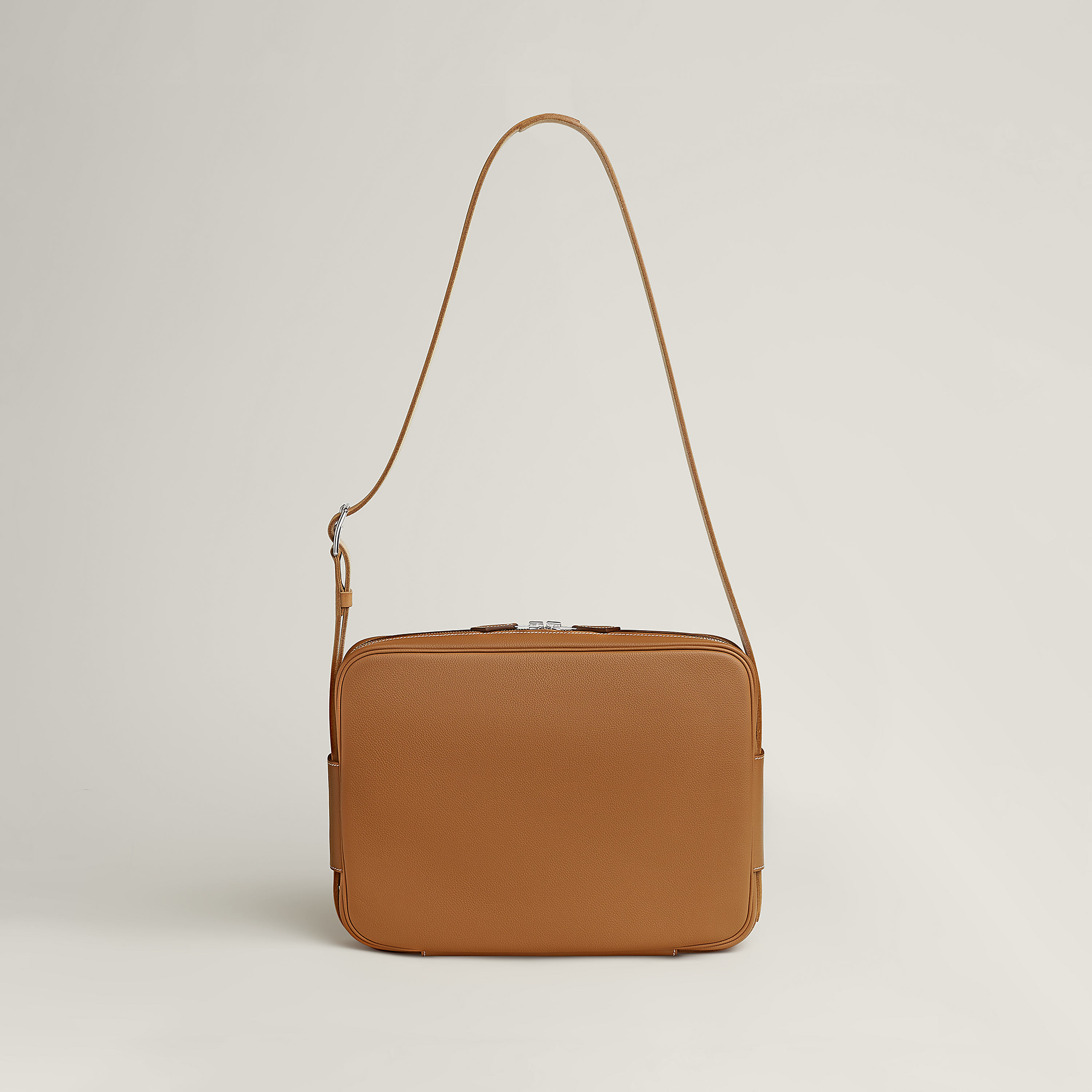 Etriviere Messenger bag