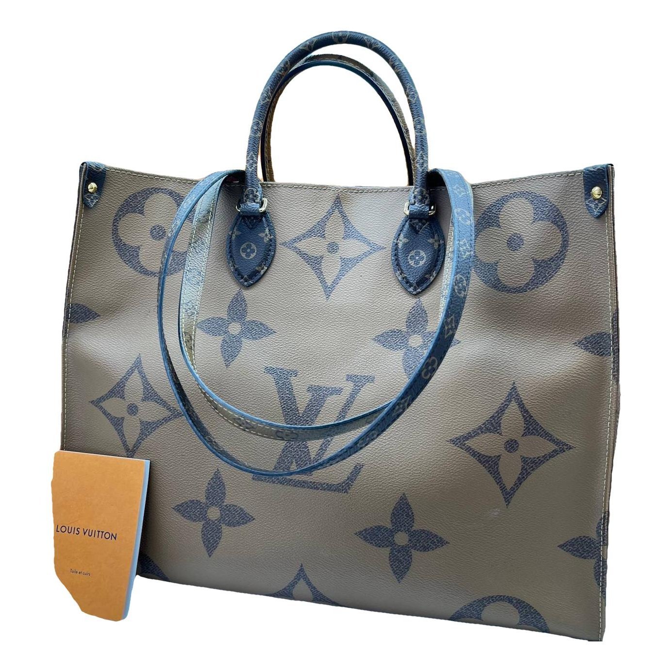 Onthego leather tote