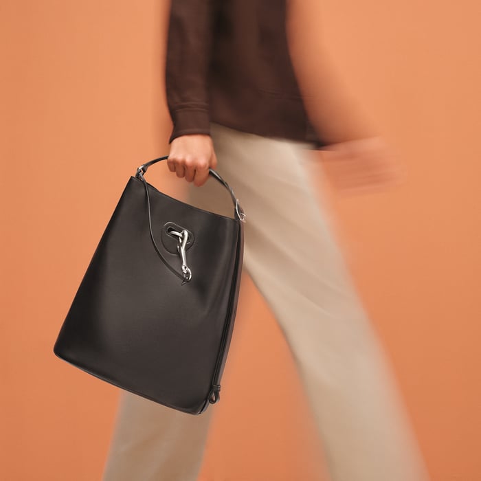 Noir Seau Mousqueton Bag