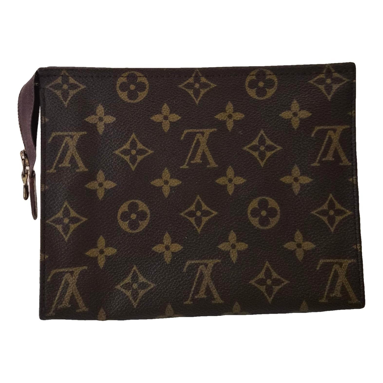 Leather clutch bag