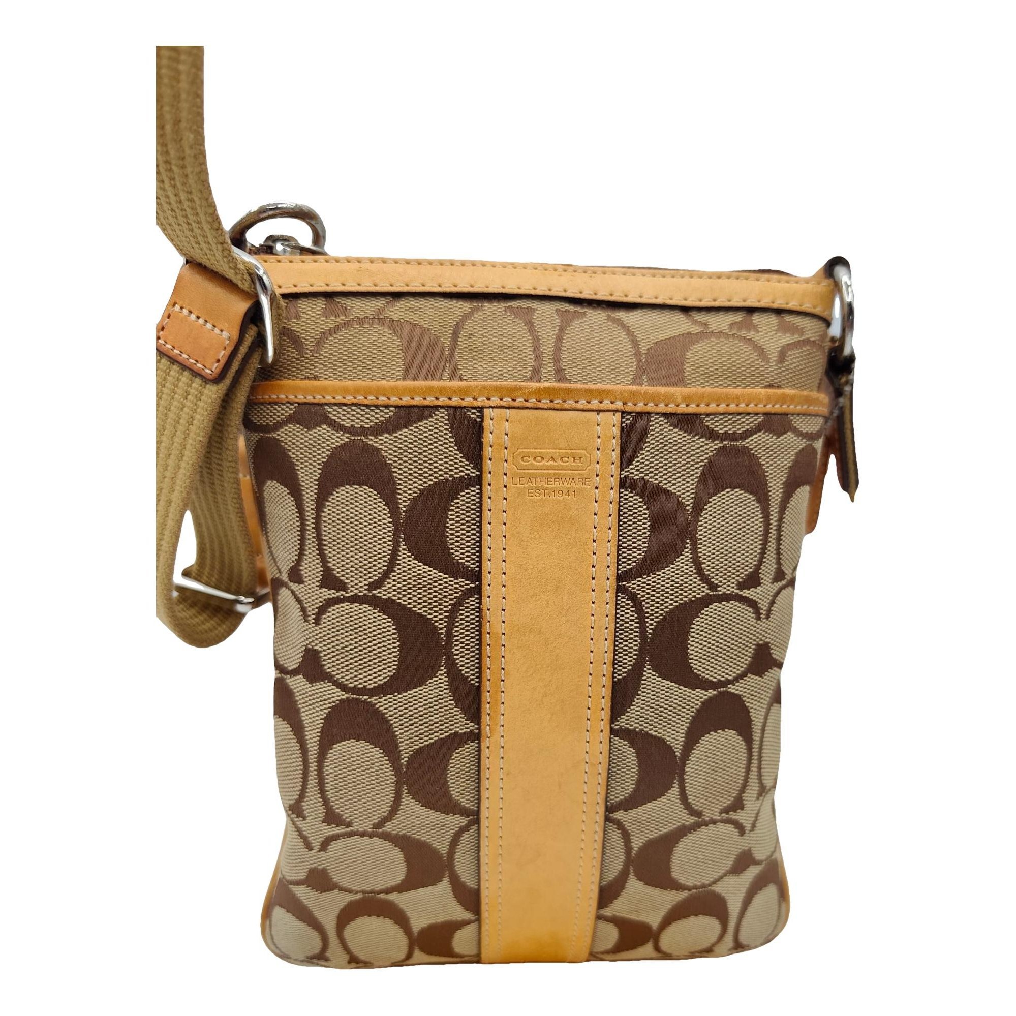 Leather crossbody bag