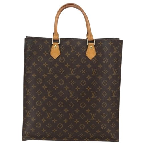 Plat leather handbag