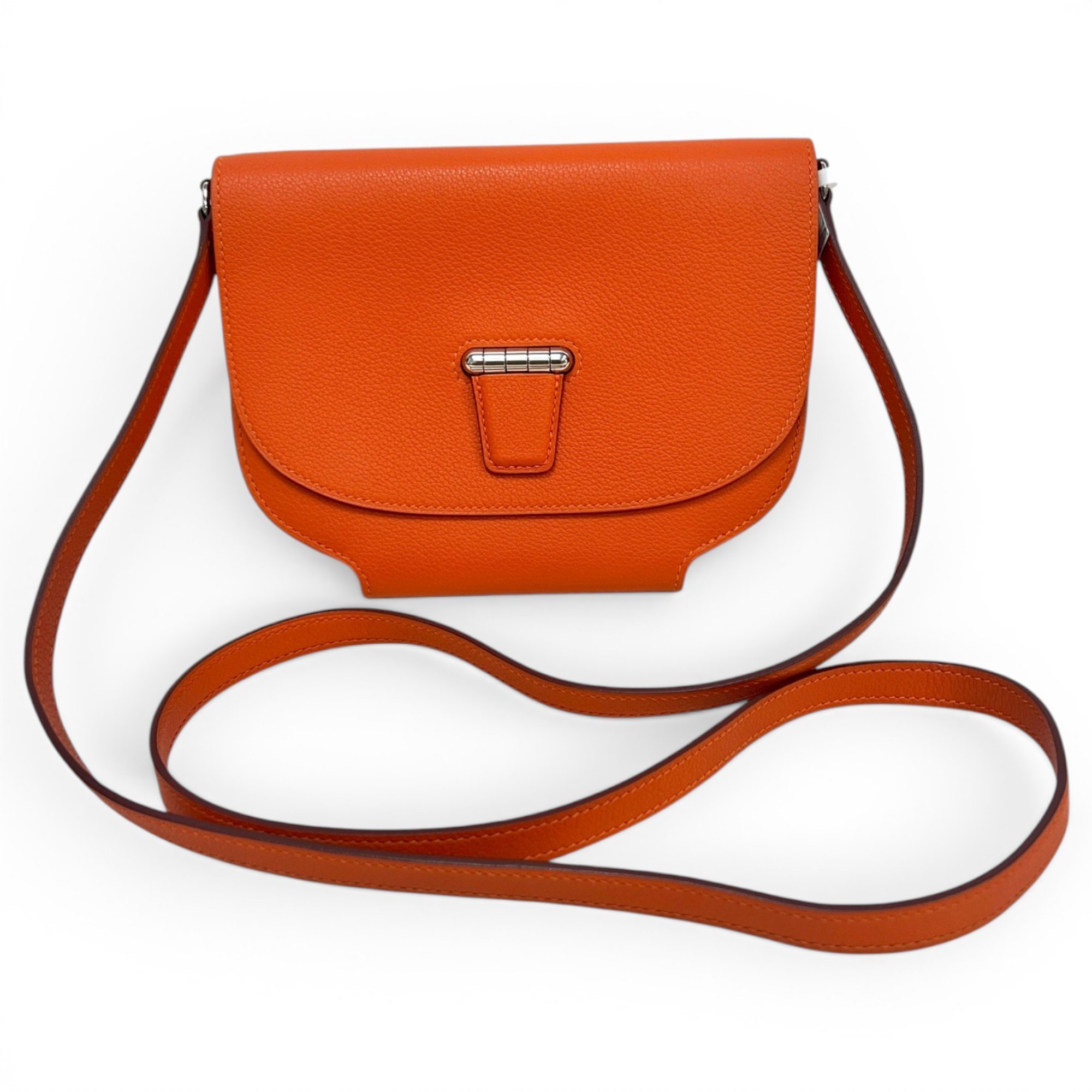 Hermes Convoyeur Handbag Feu Evercolor Leather