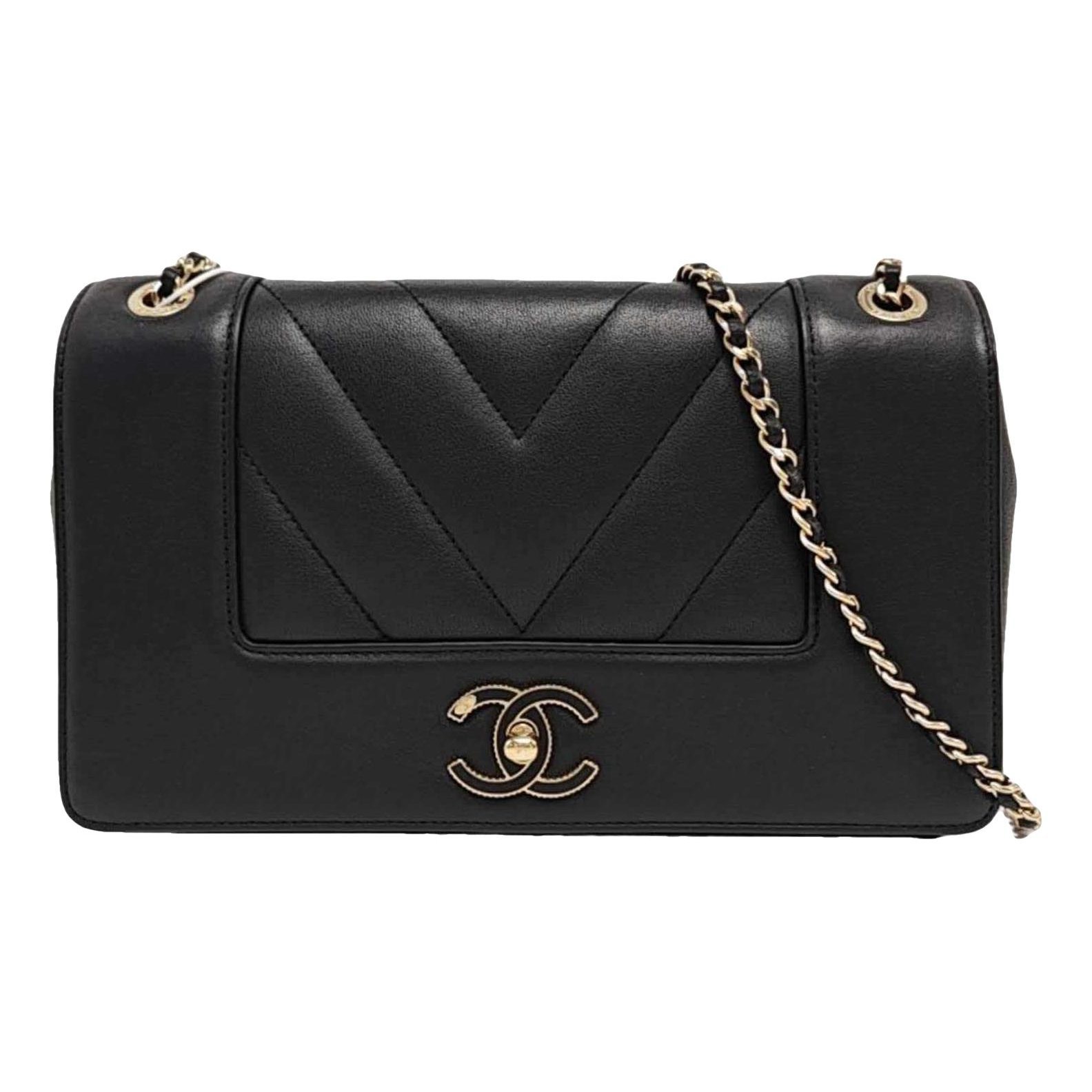 Timeless/Classique leather crossbody bag