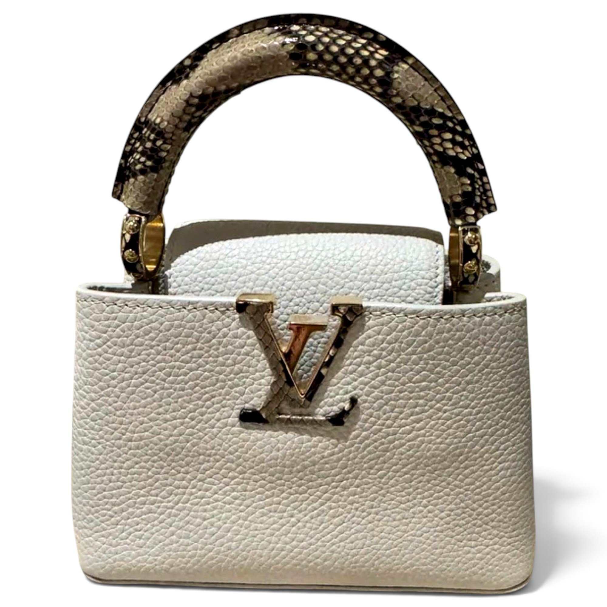 Capucines leather handbag