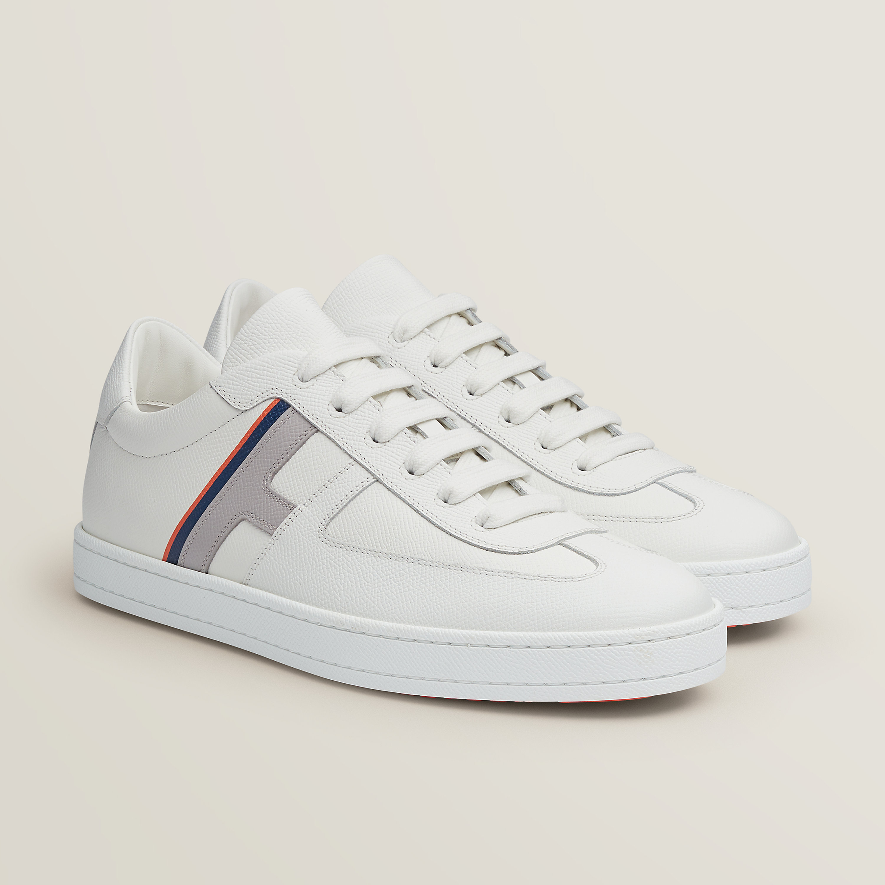 Boomerang sneaker