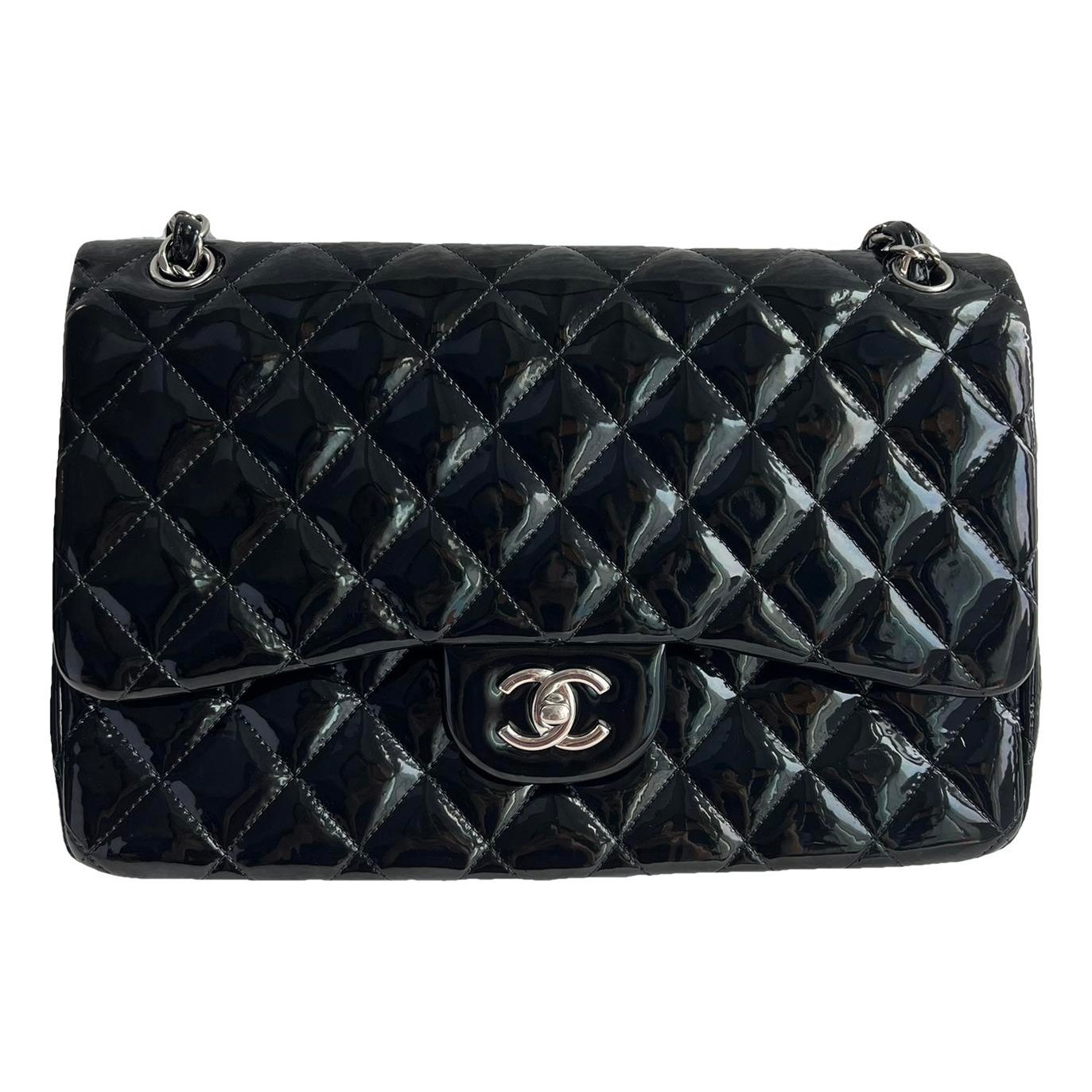 Timeless/Classique patent leather crossbody bag