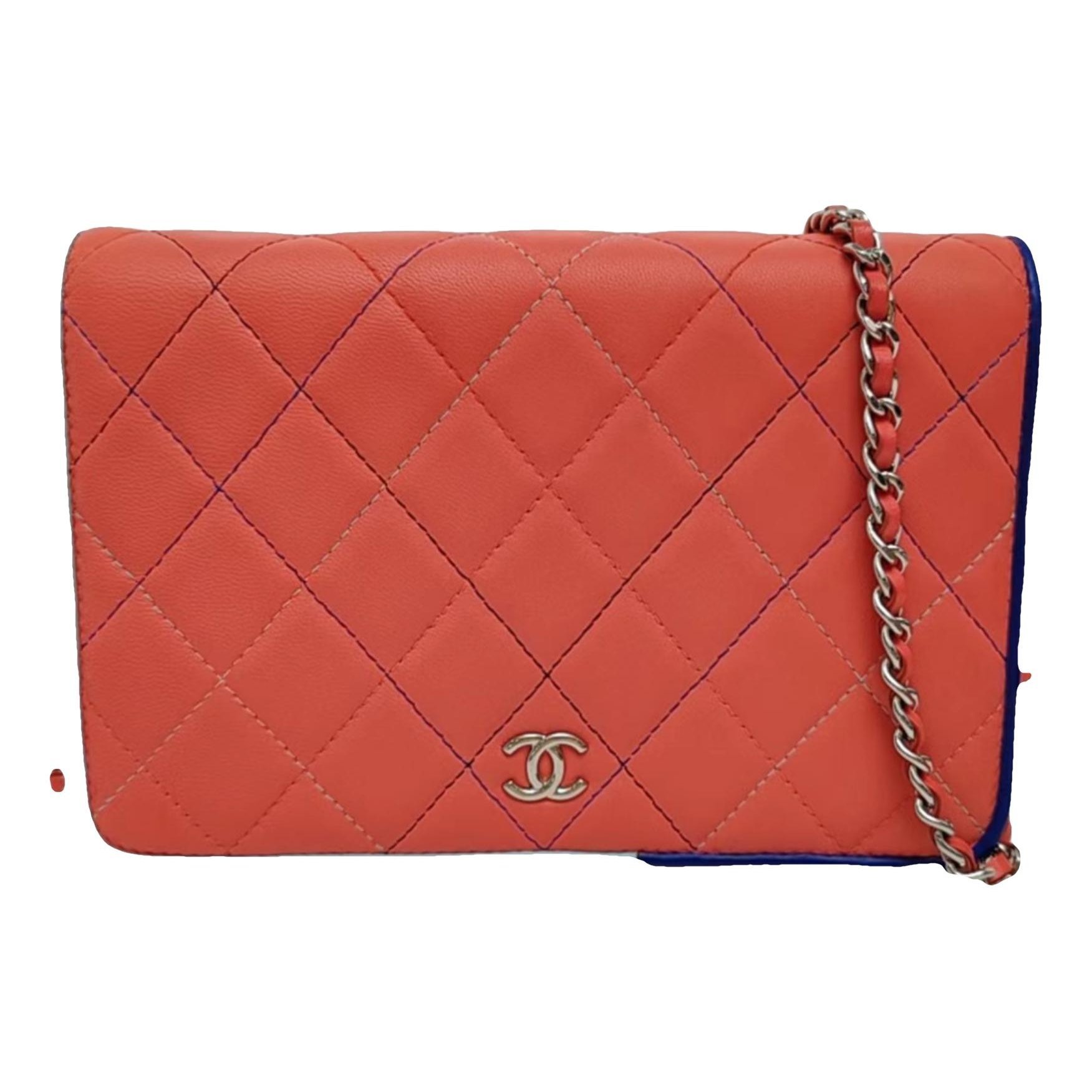 Wallet On Chain leather crossbody bag