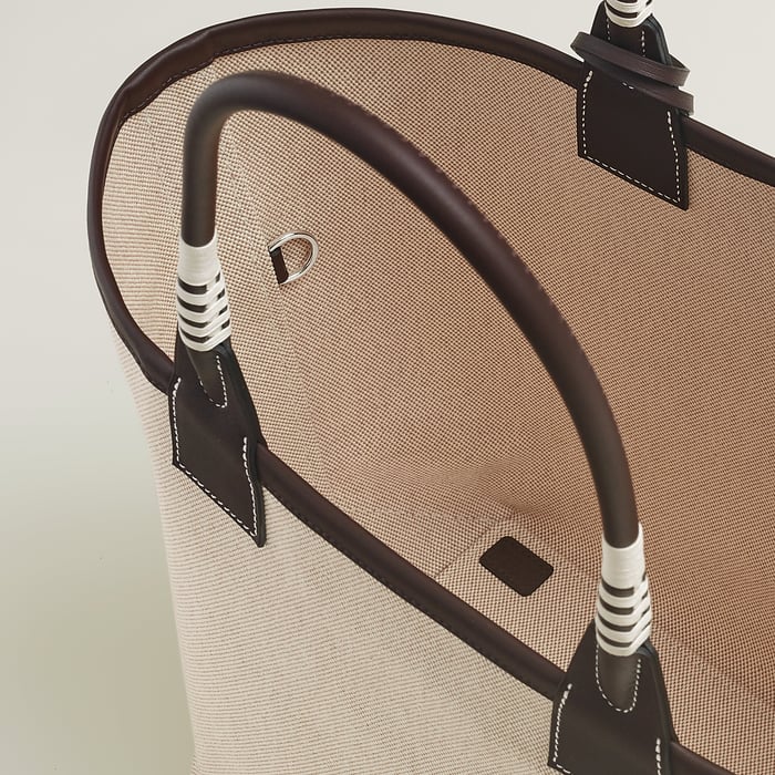 Steeple 28 Bag