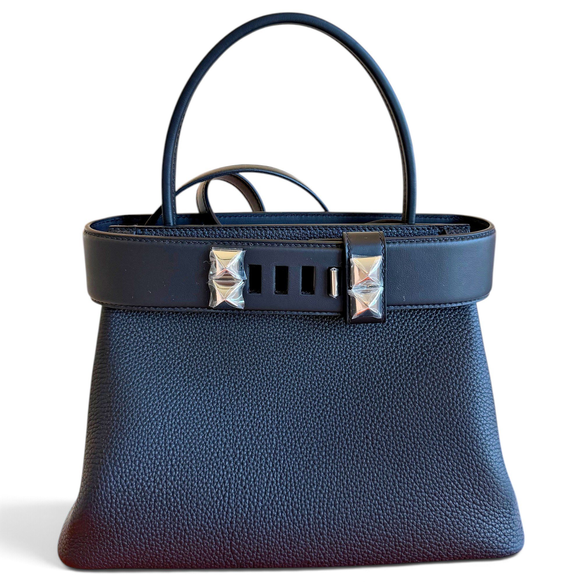 Médor leather handbag