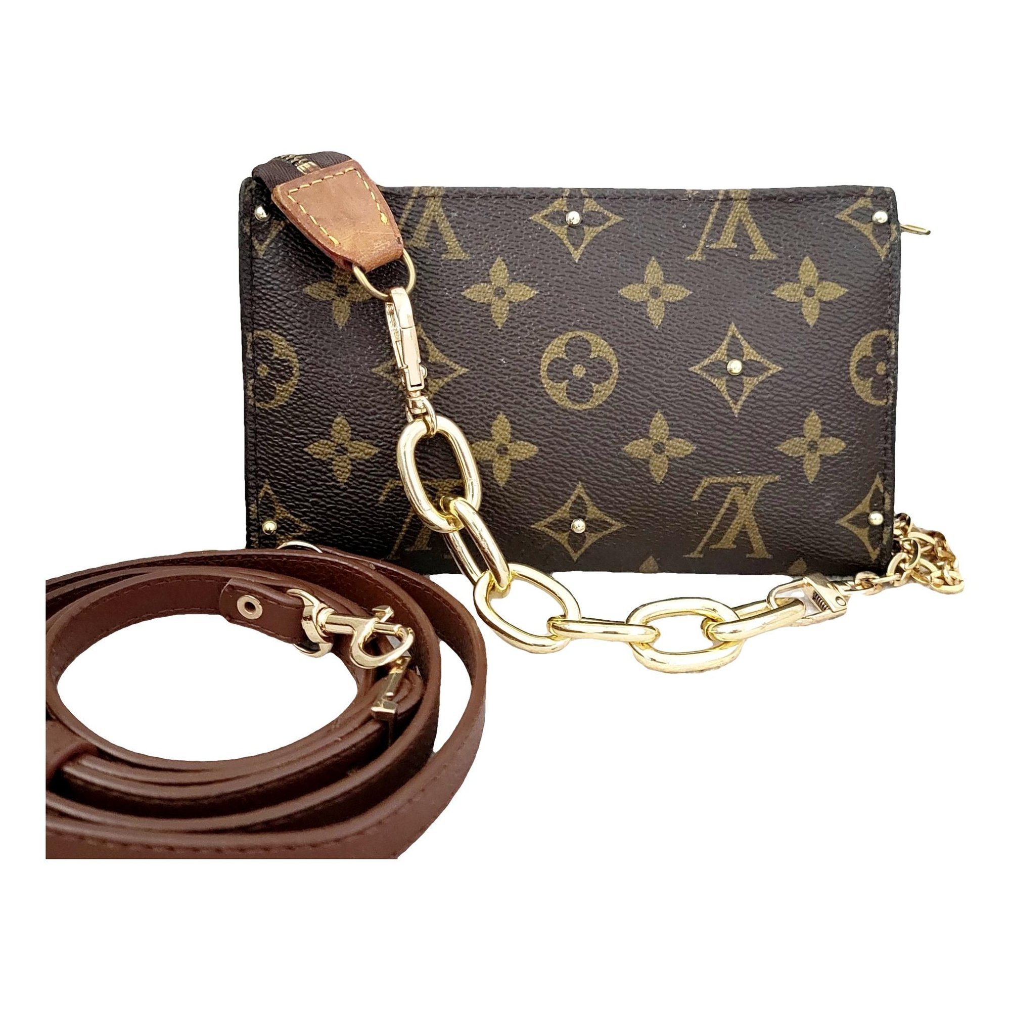 Pochette Accessoire leather handbag