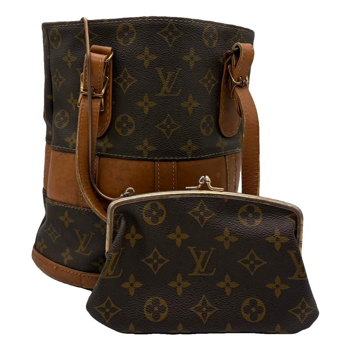 Bucket leather handbag