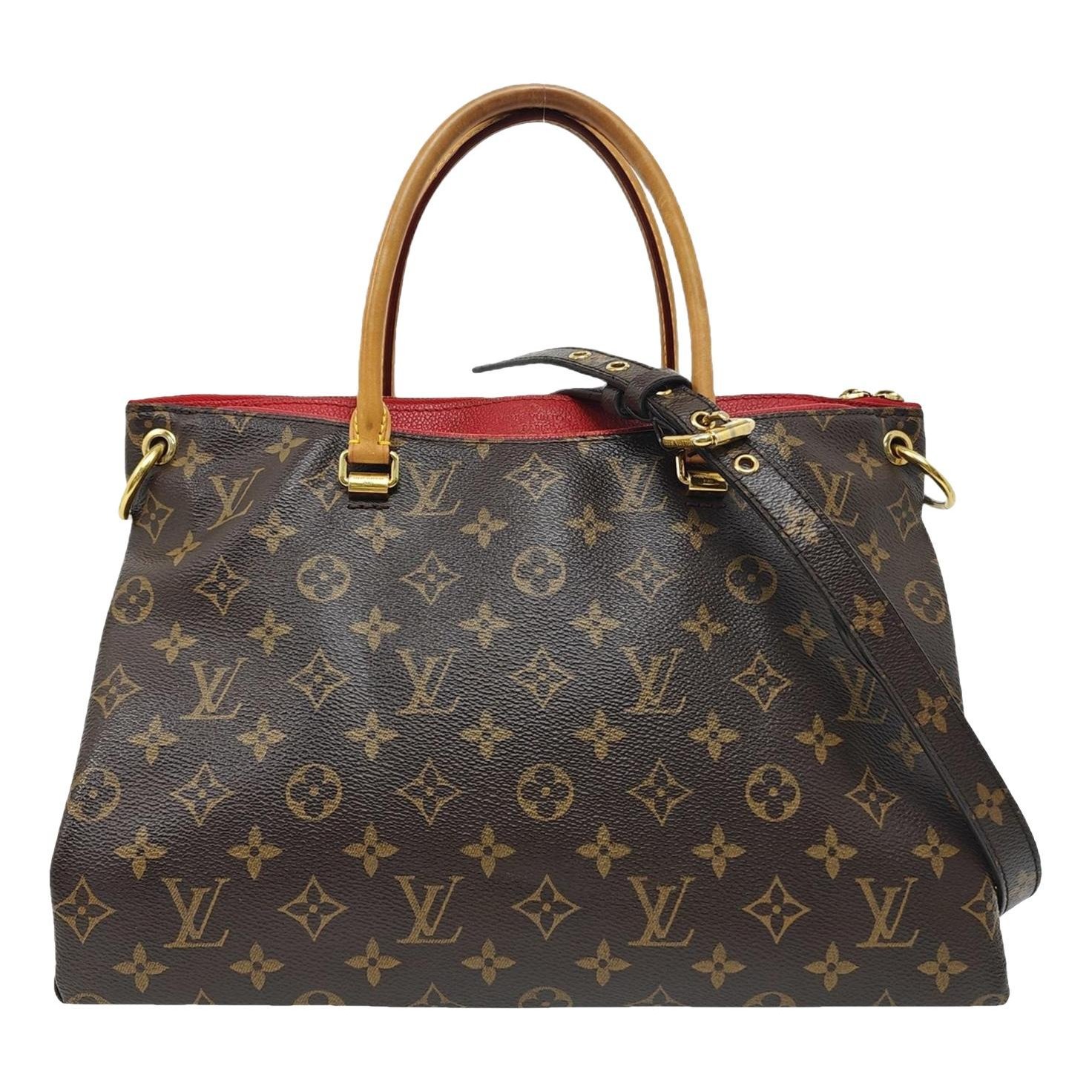 Pallas leather handbag