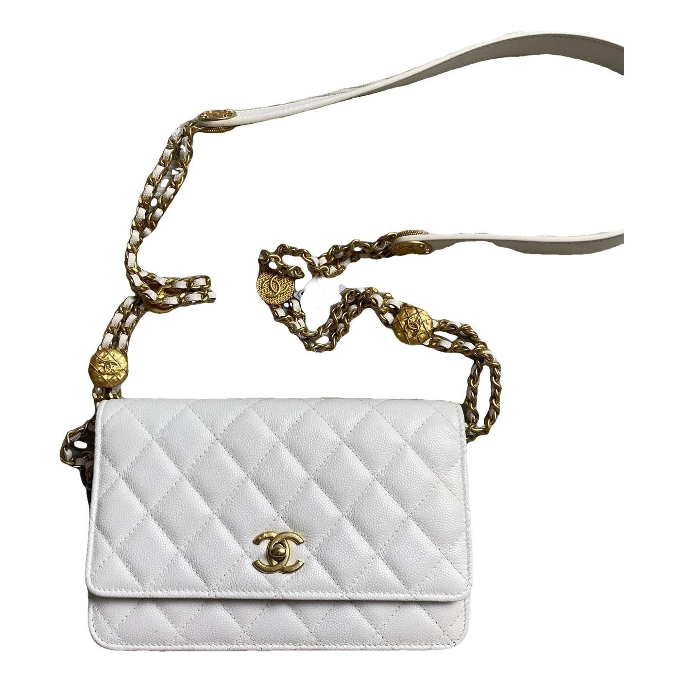 Wallet On Chain Timeless/Classique leather crossbody bag