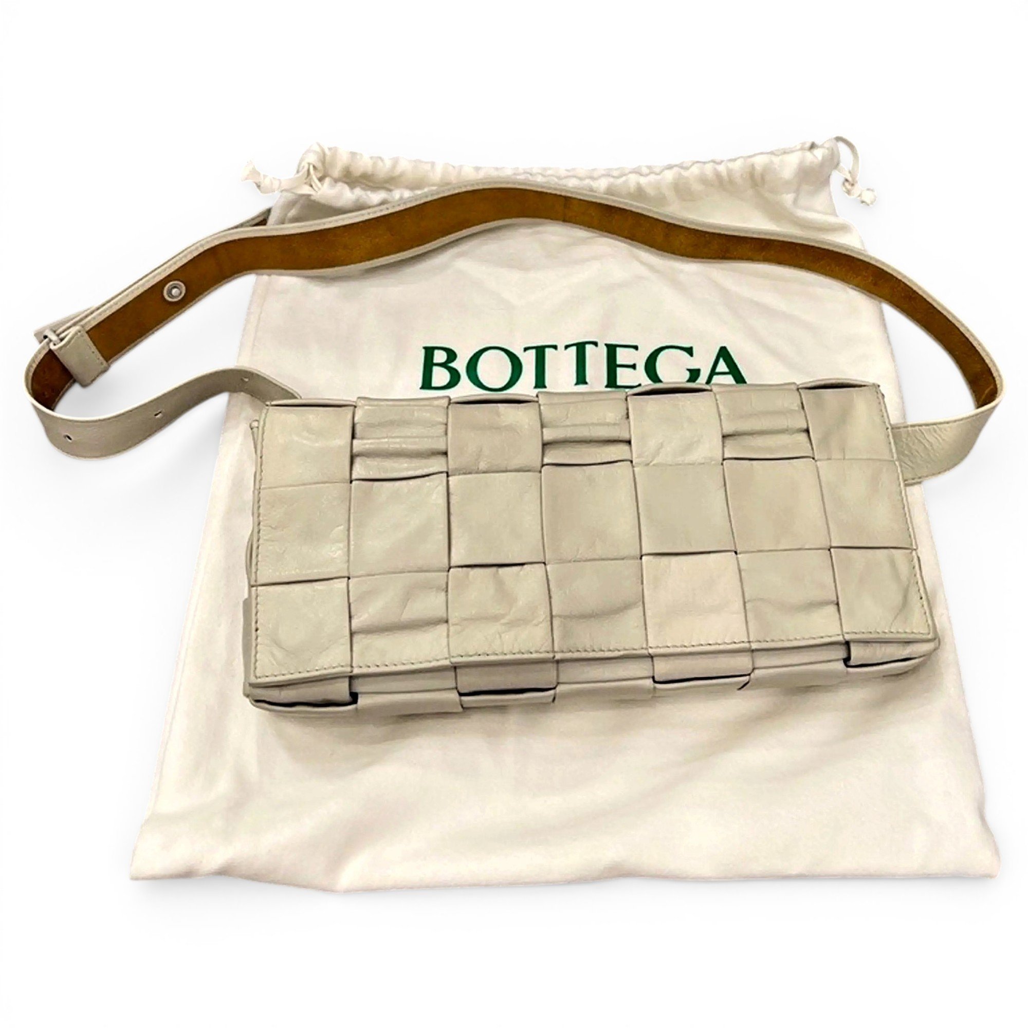 Cassette leather crossbody bag