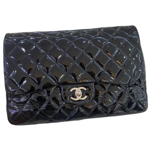 Timeless/Classique patent leather crossbody bag