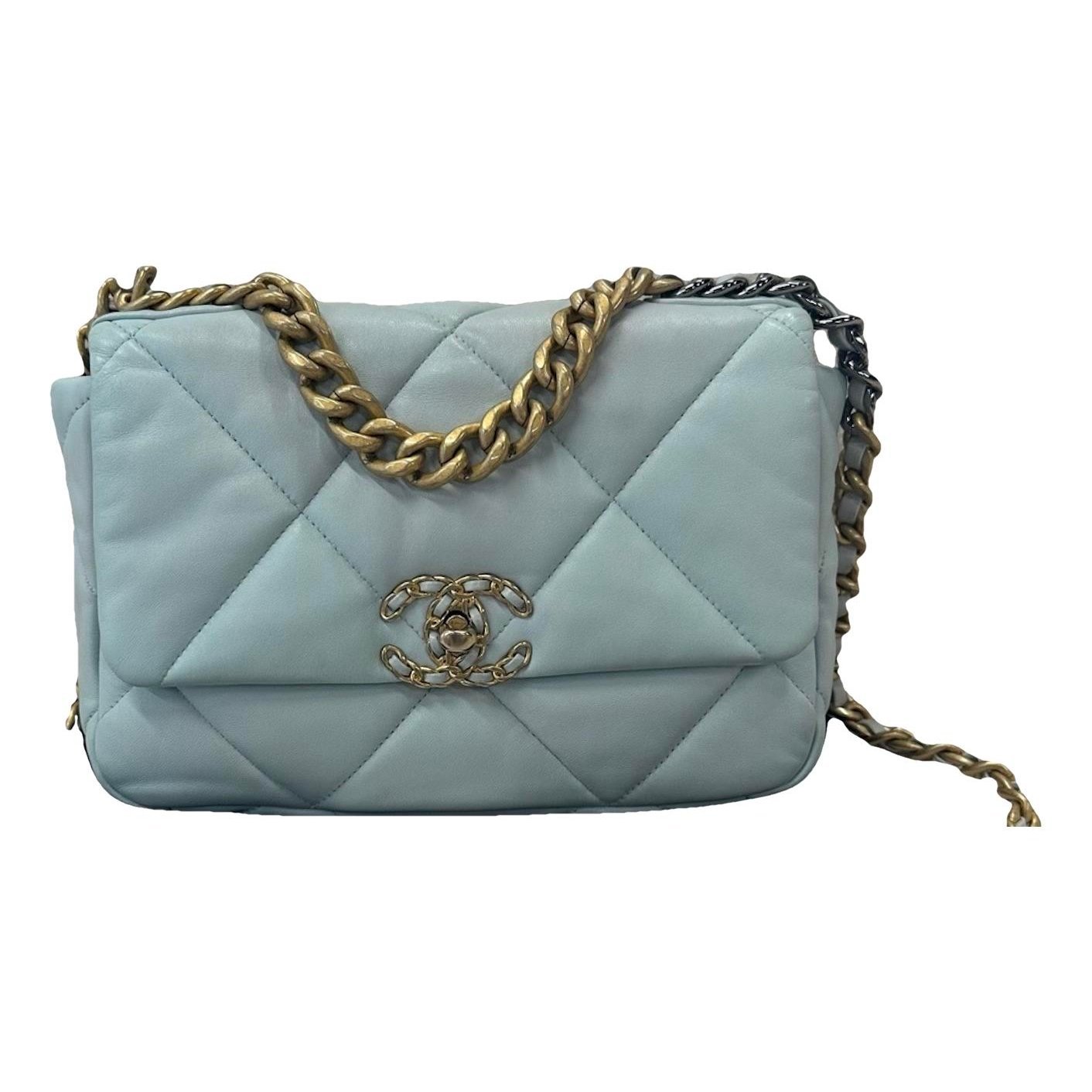 Chanel 19 leather handbag