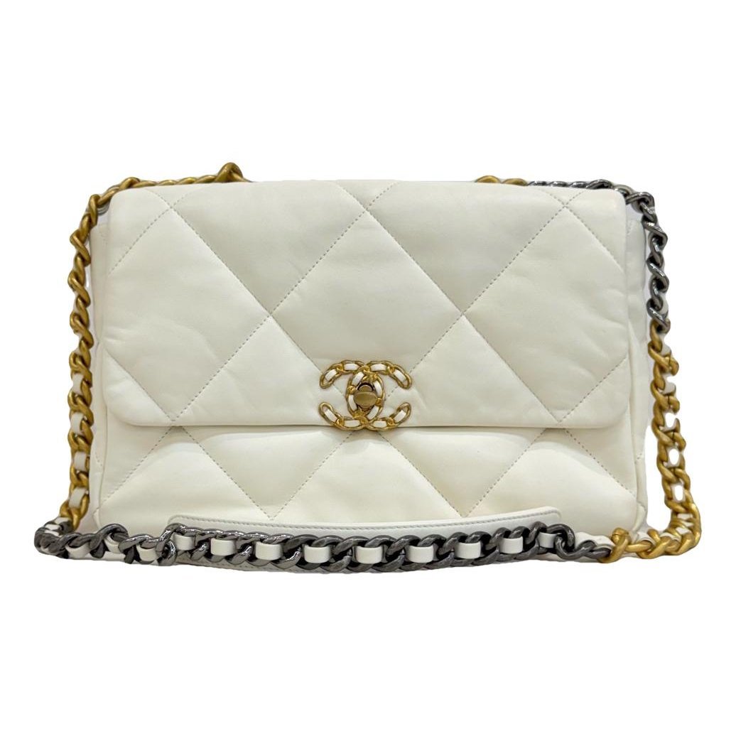 Chanel 19 leather handbag