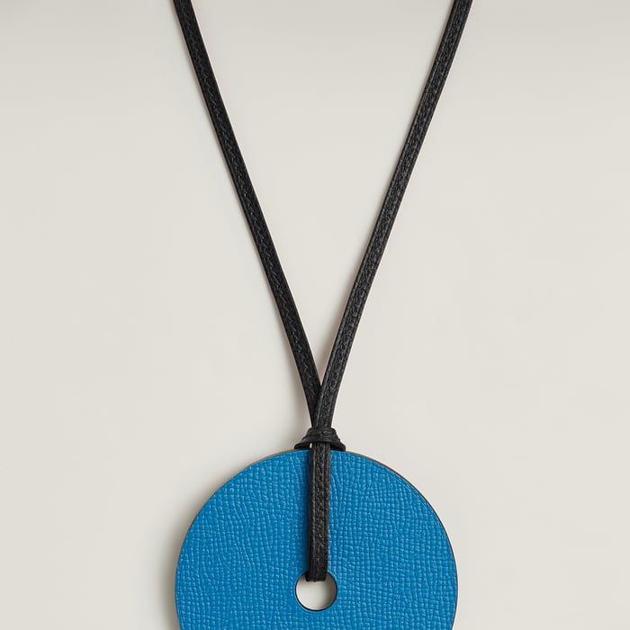 Barénia Noir Lanyard Necklace