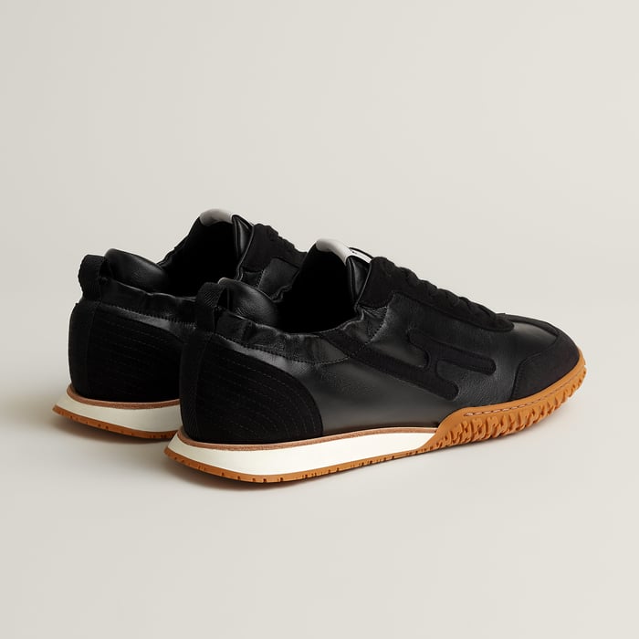 Noir Jet Sneaker